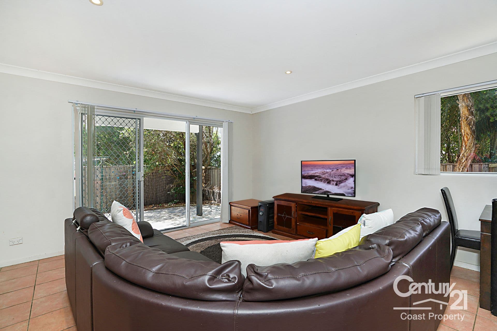 3/2 The Crescent, Blue Bay, NSW, 2261, Blue Bay - Thumbnail 3