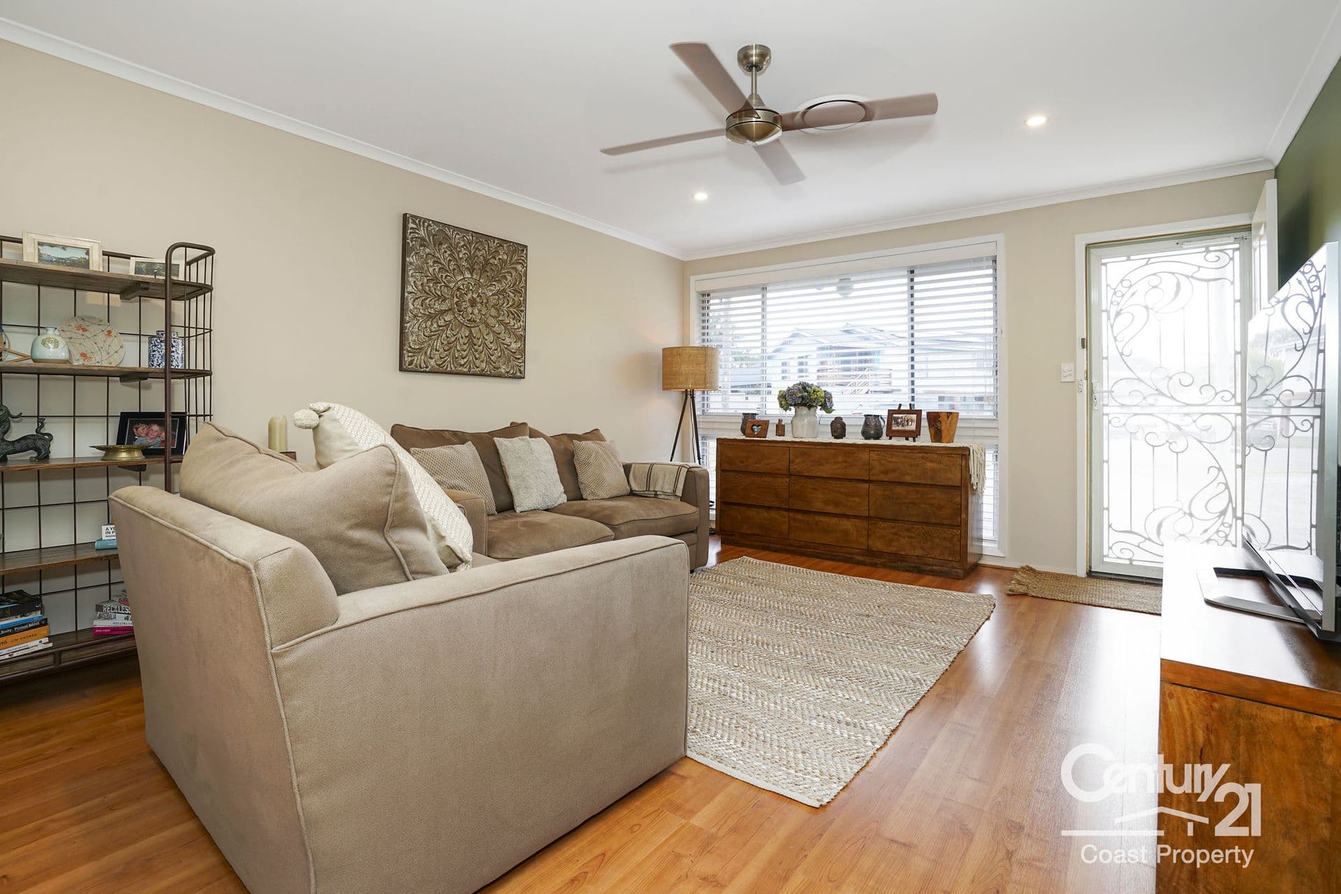 3 Loxley Close, Berkeley Vale, NSW, 2261, Berkeley Vale - Thumbnail 2