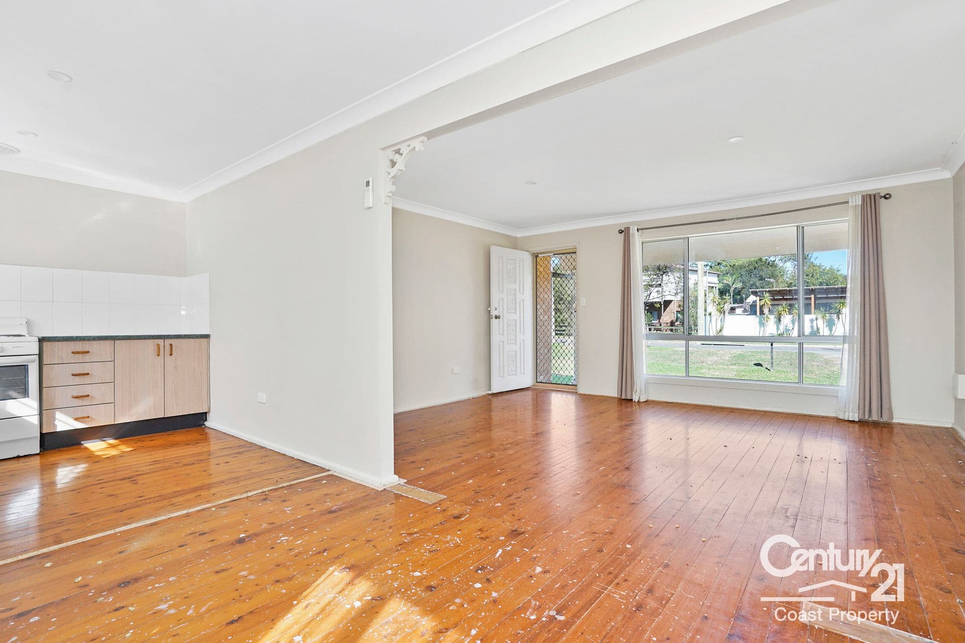 27 Kerry Crescent, Berkeley Vale, NSW, 2261, Berkeley Vale - Thumbnail 4