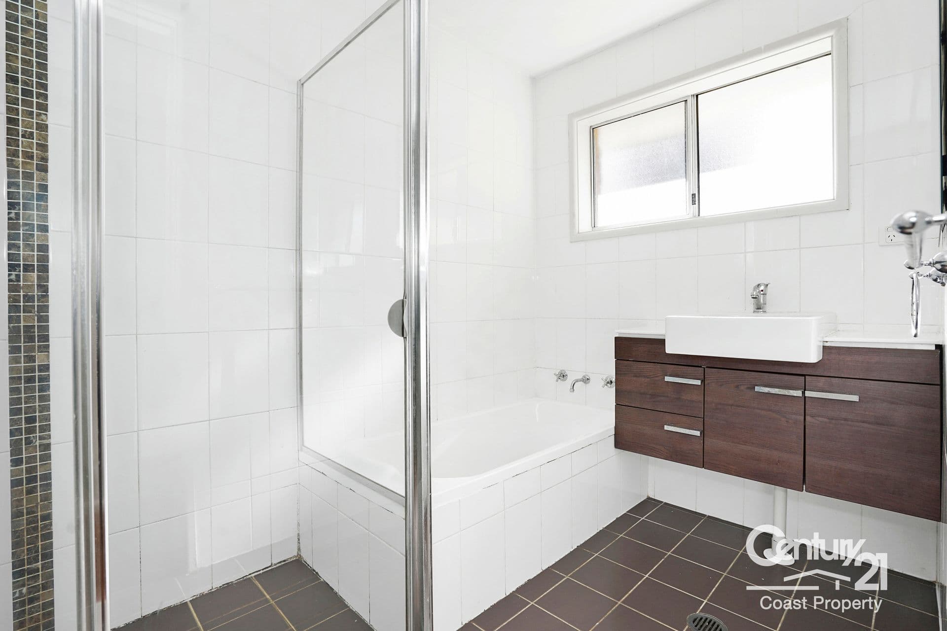 27 Kerry Crescent, Berkeley Vale, NSW, 2261, Berkeley Vale - Thumbnail 6