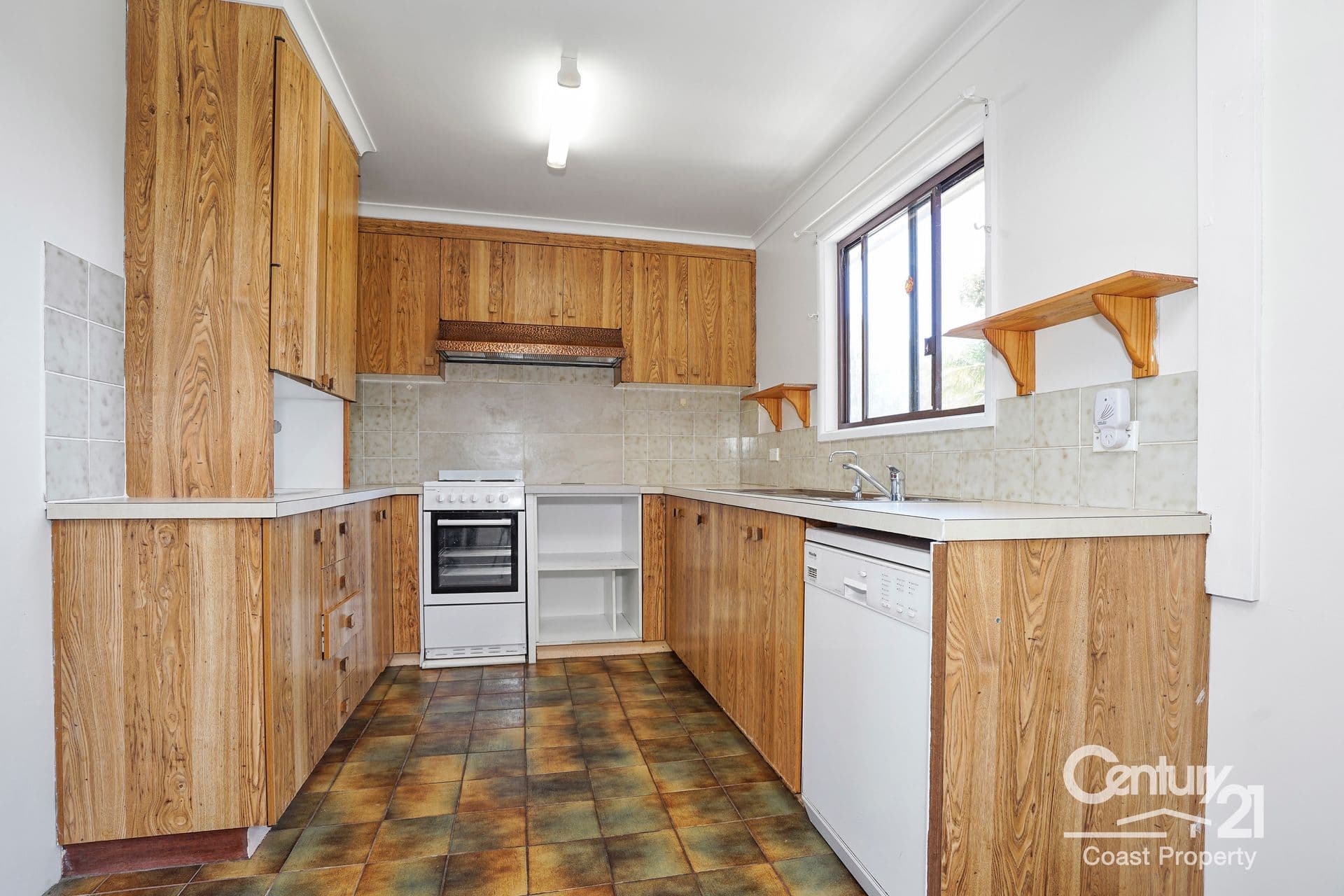 15 Platypus Road, Berkeley Vale, NSW, 2261, Berkeley Vale - Thumbnail 4