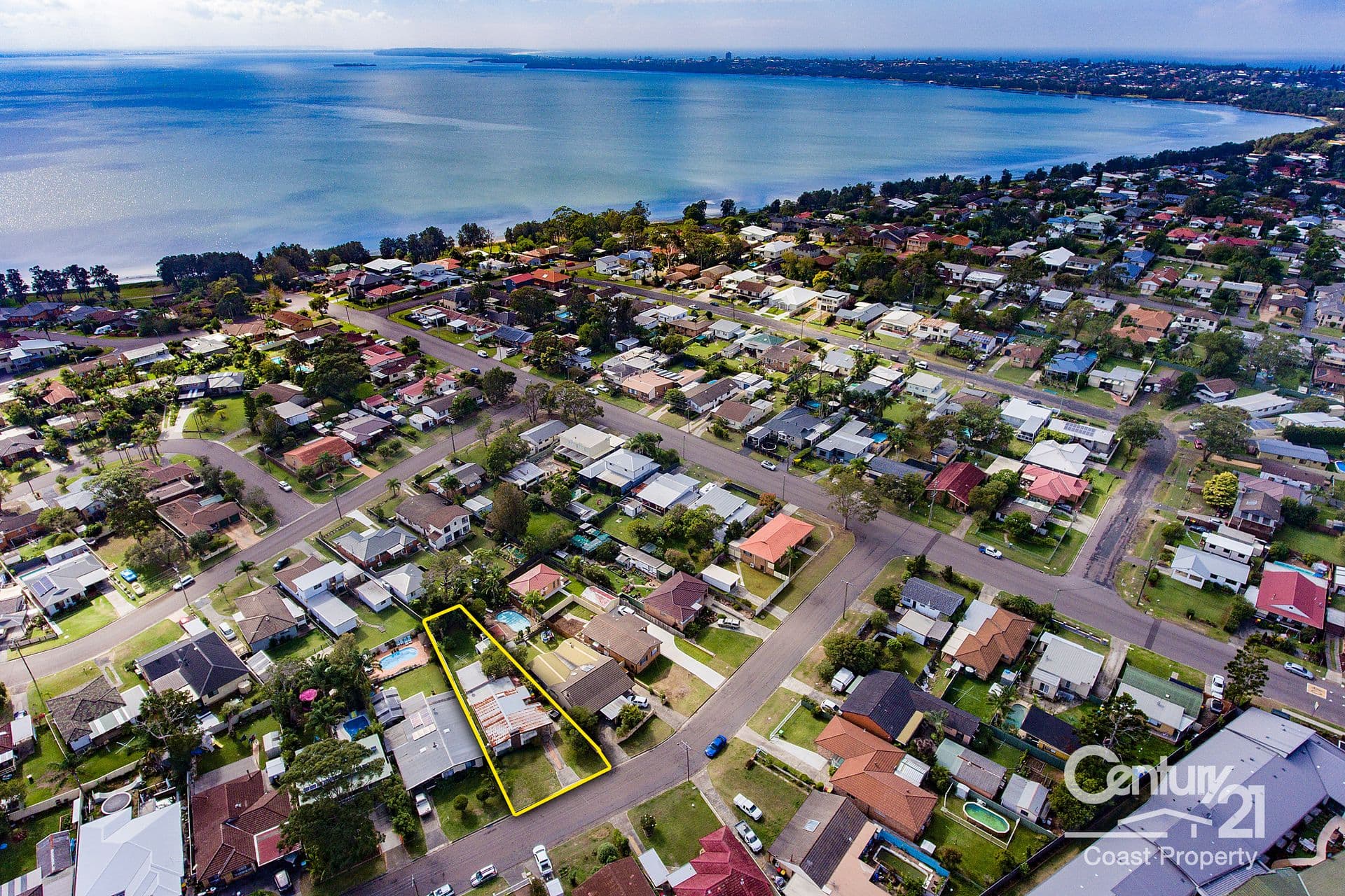 7 Warratta Road, Killarney Vale, NSW, 2261, Killarney Vale - Thumbnail 2