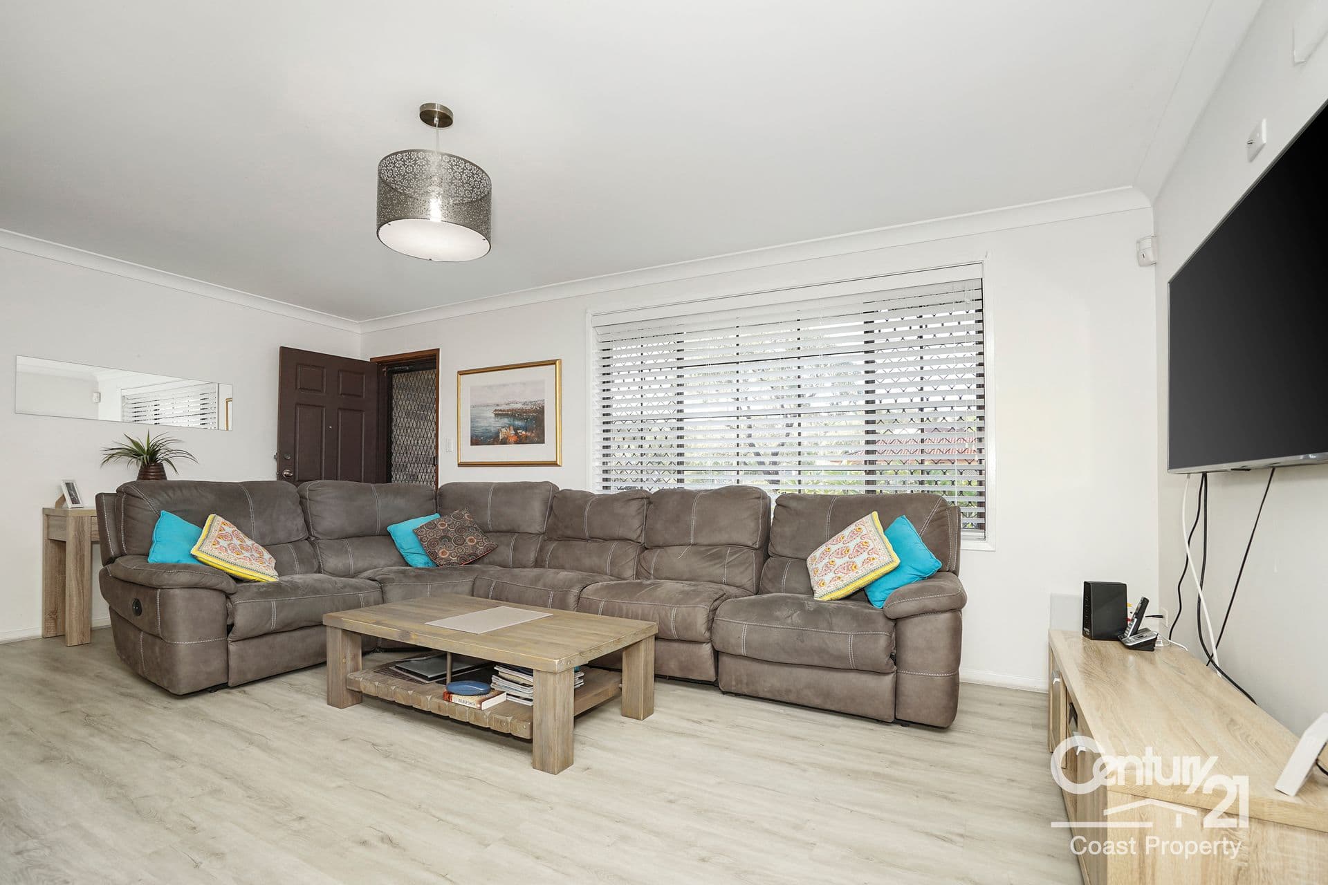 2 Cynthia Street, Bateau Bay, NSW, 2261, Bateau Bay - Thumbnail 2