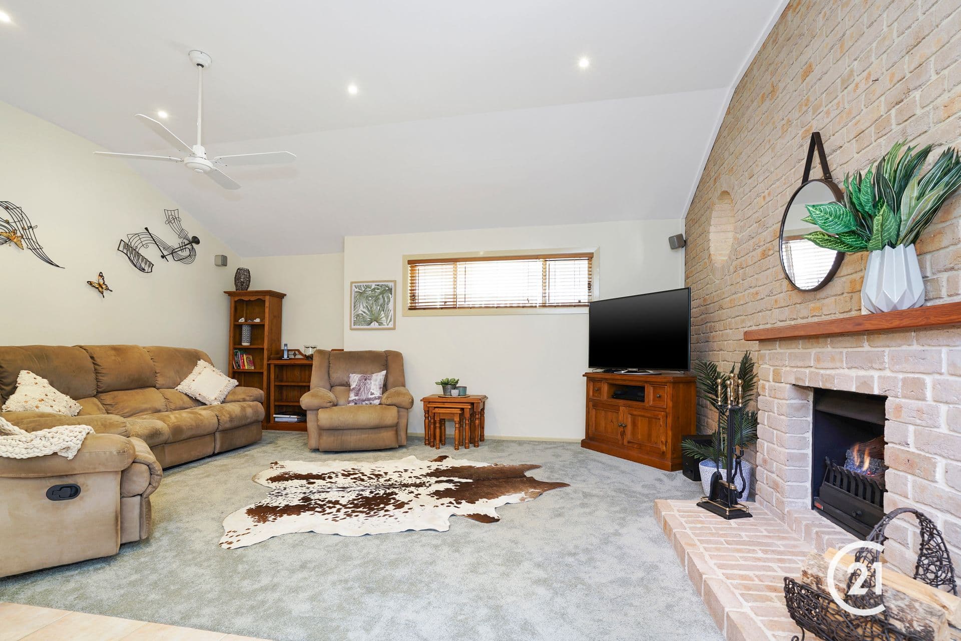 45 Oaks Avenue, Long Jetty, NSW, 2261, Long Jetty - Thumbnail 2
