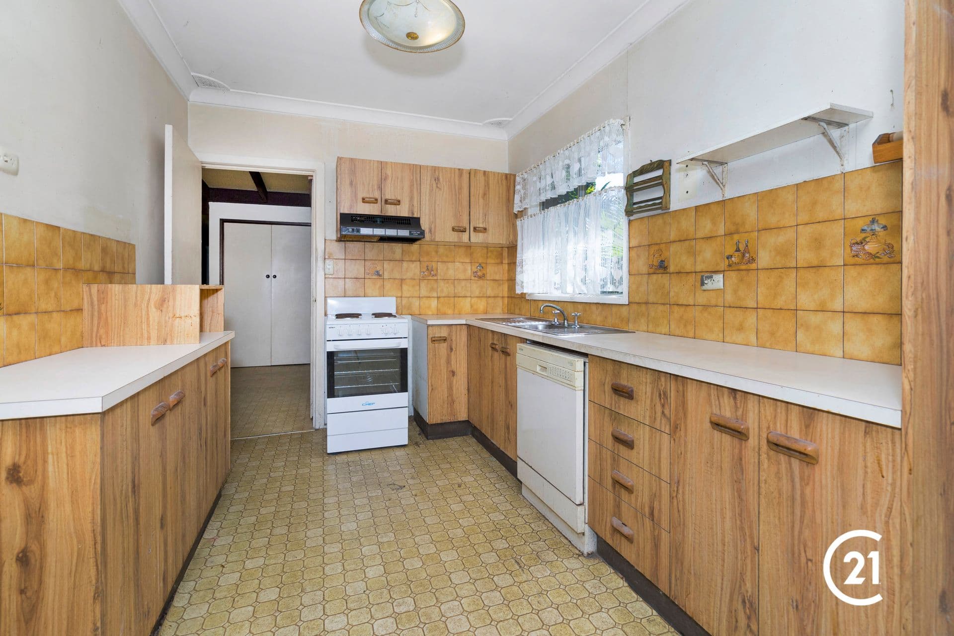 17 Kurraba Parade, Berkeley Vale, NSW, 2261, Berkeley Vale - Thumbnail 5