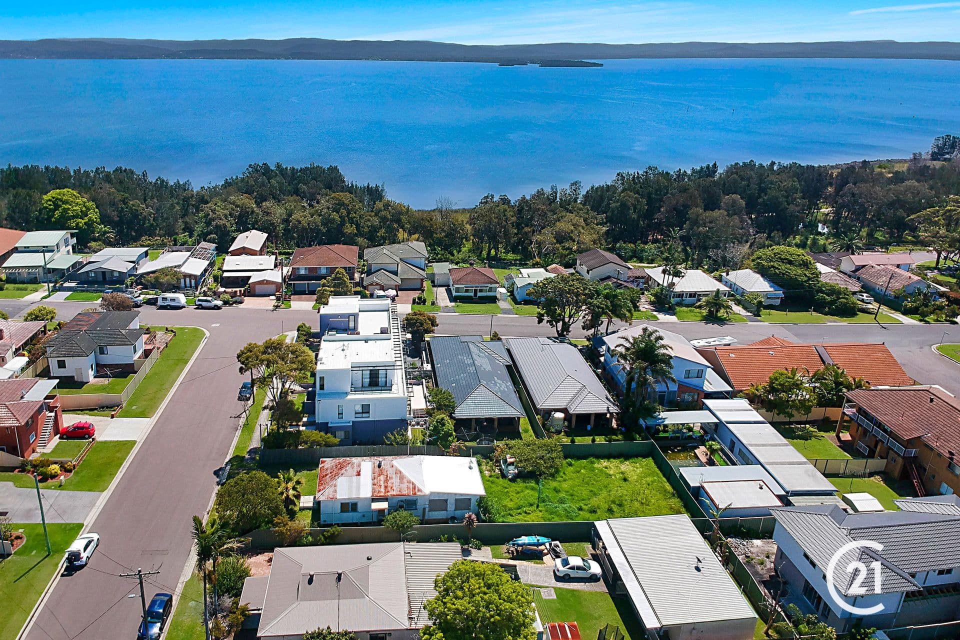 2 Campbell Avenue, The Entrance, NSW, 2261, The Entrance - Thumbnail 3