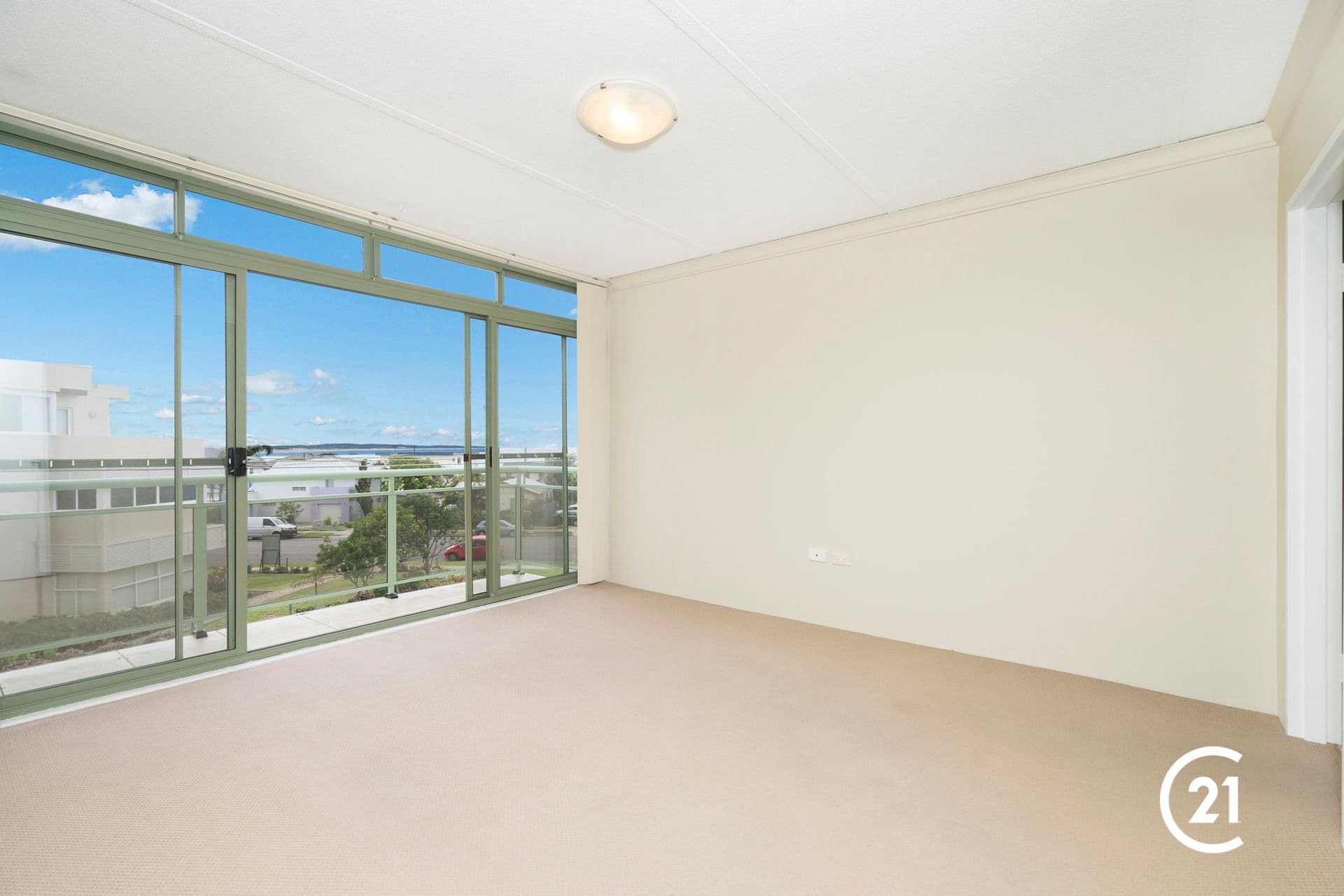 7/105 Ocean Parade, Blue Bay, NSW, 2261, Blue Bay - Thumbnail 3