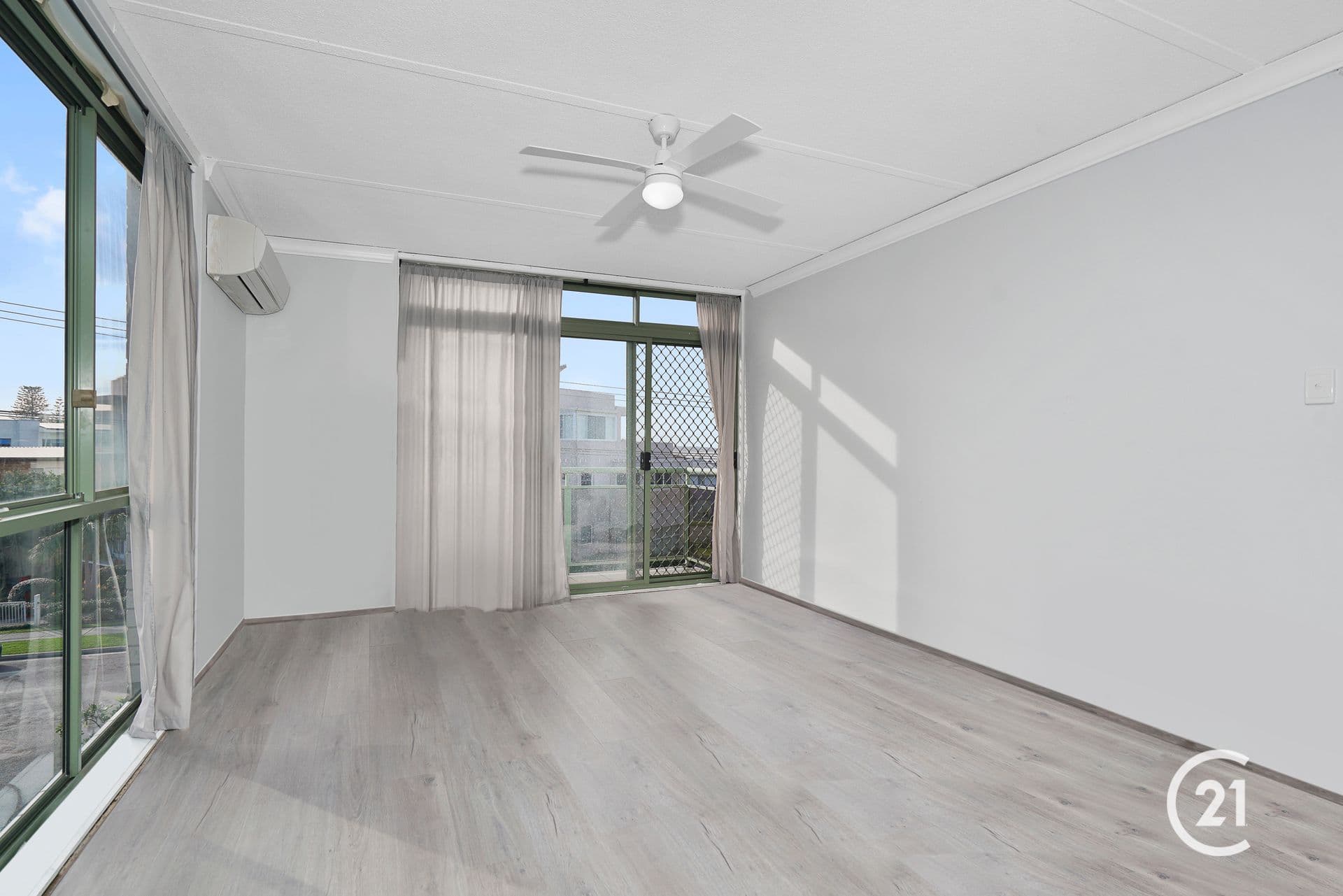 6/105 Ocean Parade, Blue Bay, NSW, 2261, Blue Bay - Thumbnail 2