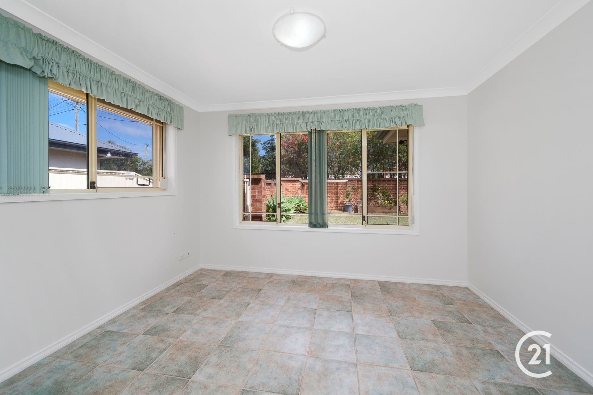 14 Yeddenba Avenue, Blue Bay, NSW, 2261, Blue Bay - Thumbnail 4