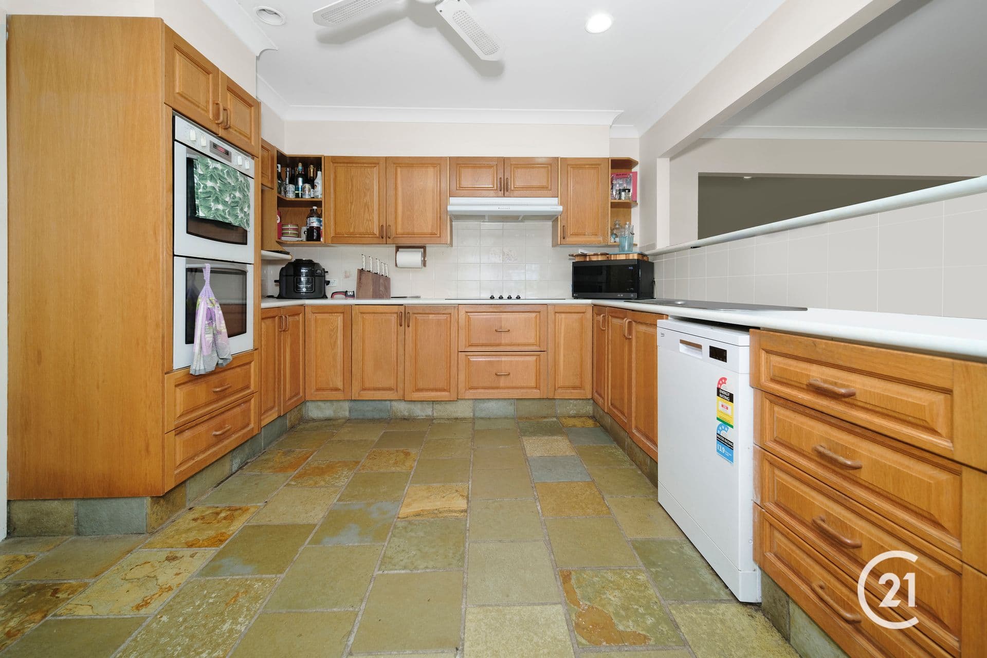 69 Lakedge Avenue, Berkeley Vale, NSW, 2261, Berkeley Vale - Thumbnail 3