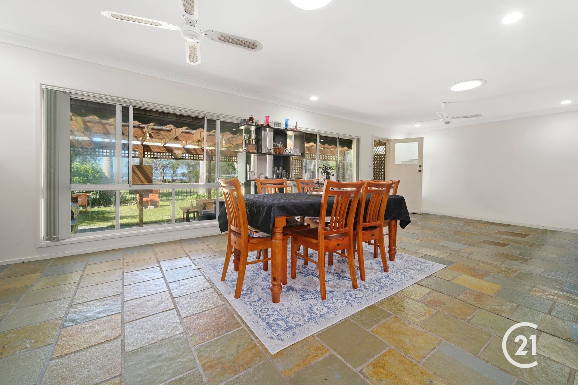 69 Lakedge Avenue, Berkeley Vale, NSW, 2261, Berkeley Vale - Thumbnail 4