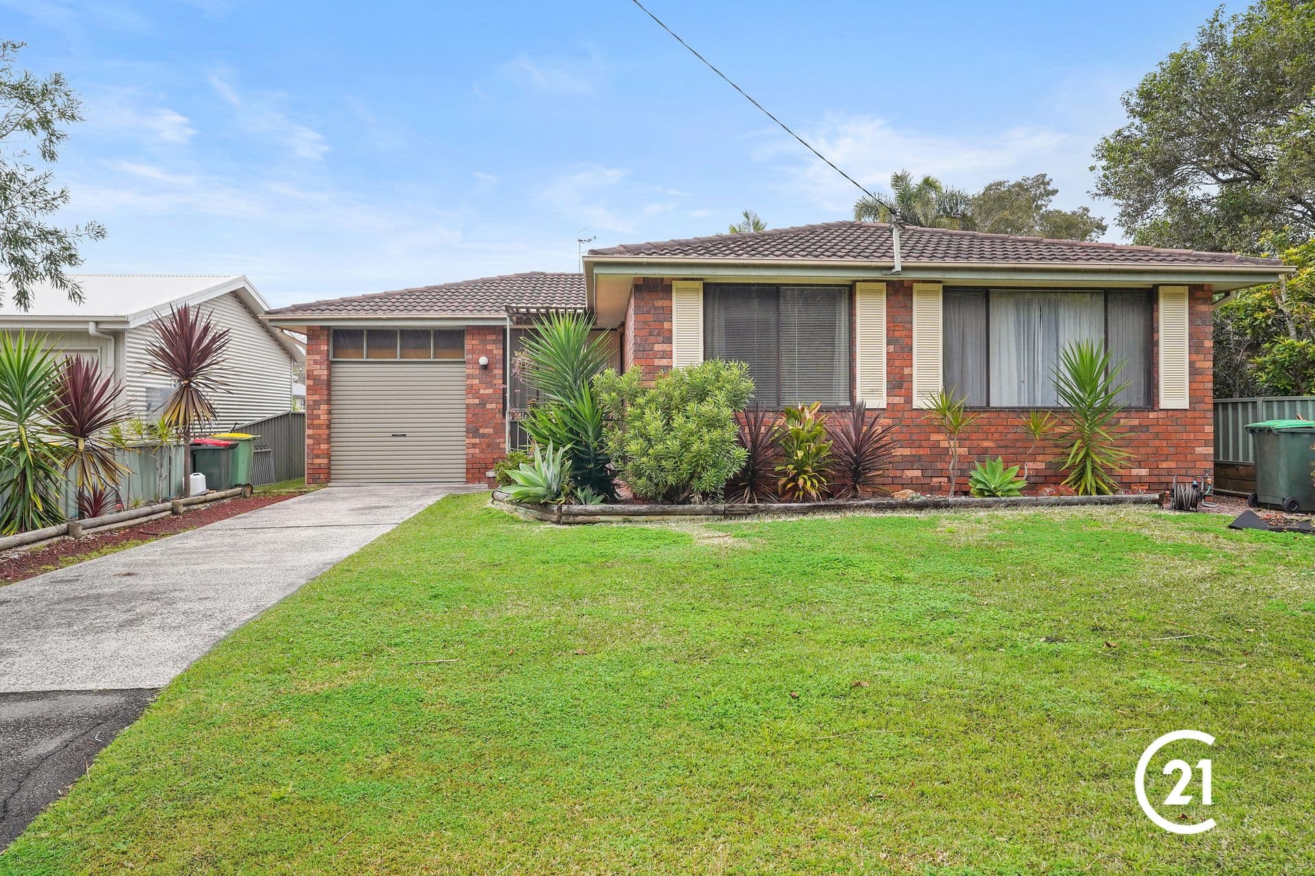 37 Sabrina Avenue, Bateau Bay, NSW, 2261, Bateau Bay - Image 1