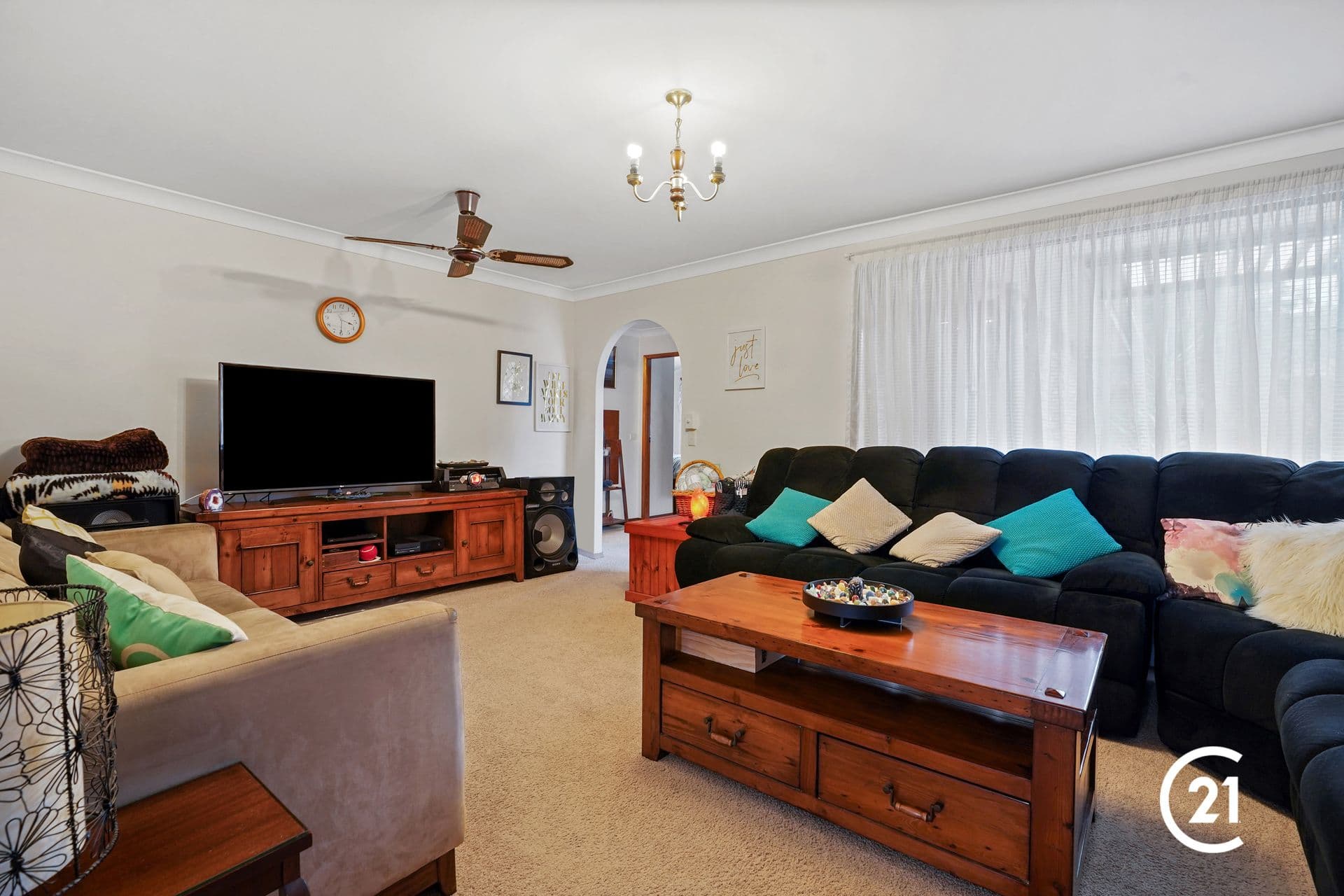 37 Sabrina Avenue, Bateau Bay, NSW, 2261, Bateau Bay - Thumbnail 2