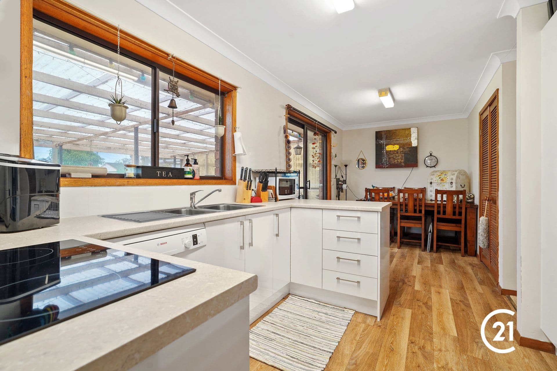 37 Sabrina Avenue, Bateau Bay, NSW, 2261, Bateau Bay - Thumbnail 3