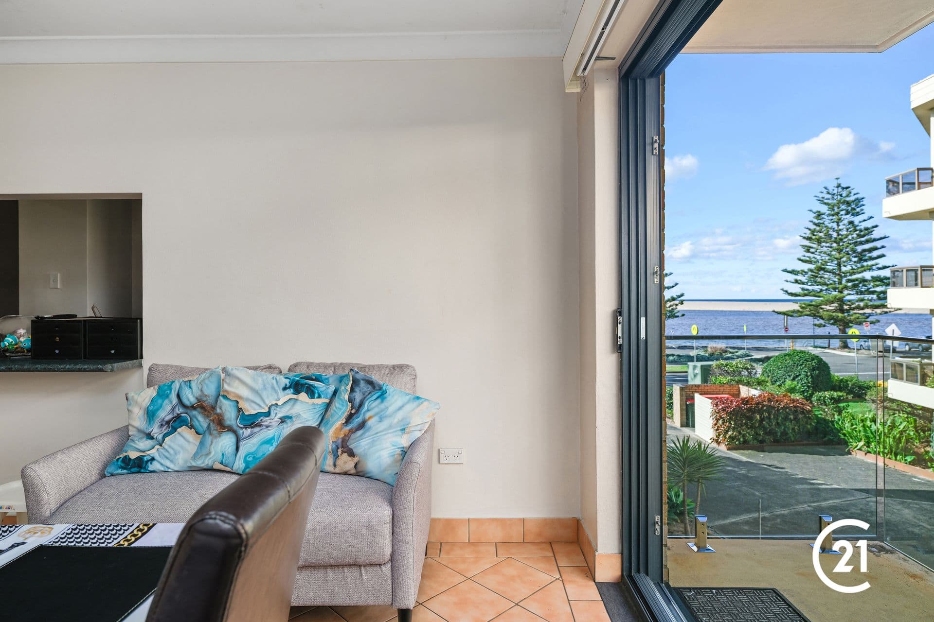2/9 Marine Parade, The Entrance, NSW, 2261, The Entrance - Thumbnail 3