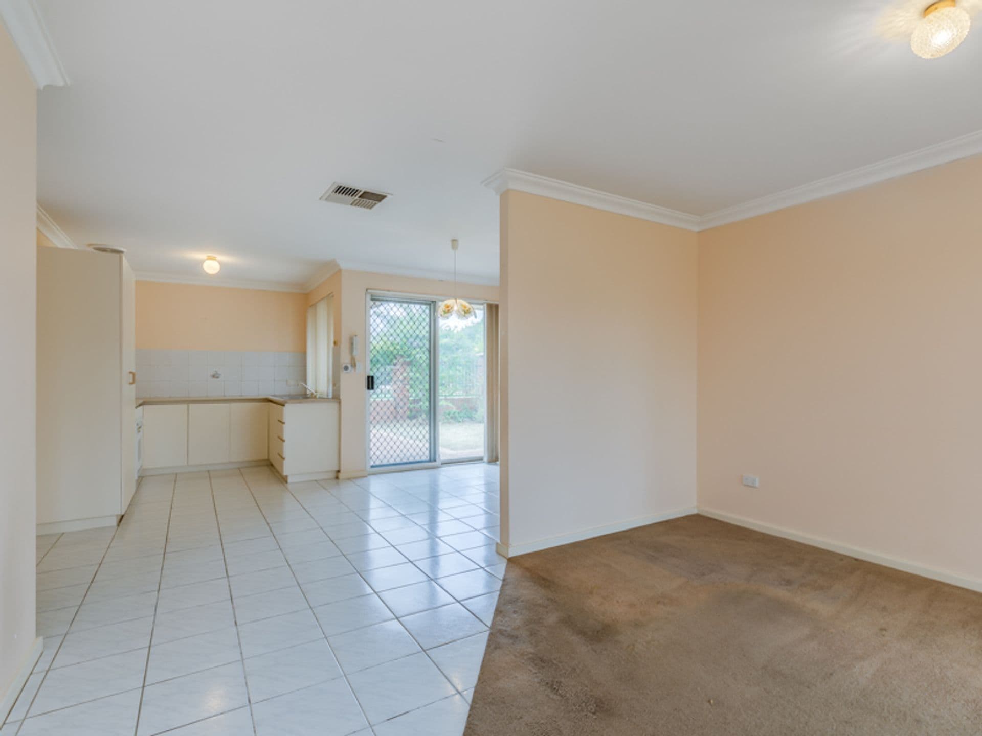 11/22 Swingler Way, Gosnells, WA, 6110, Gosnells - Thumbnail 2