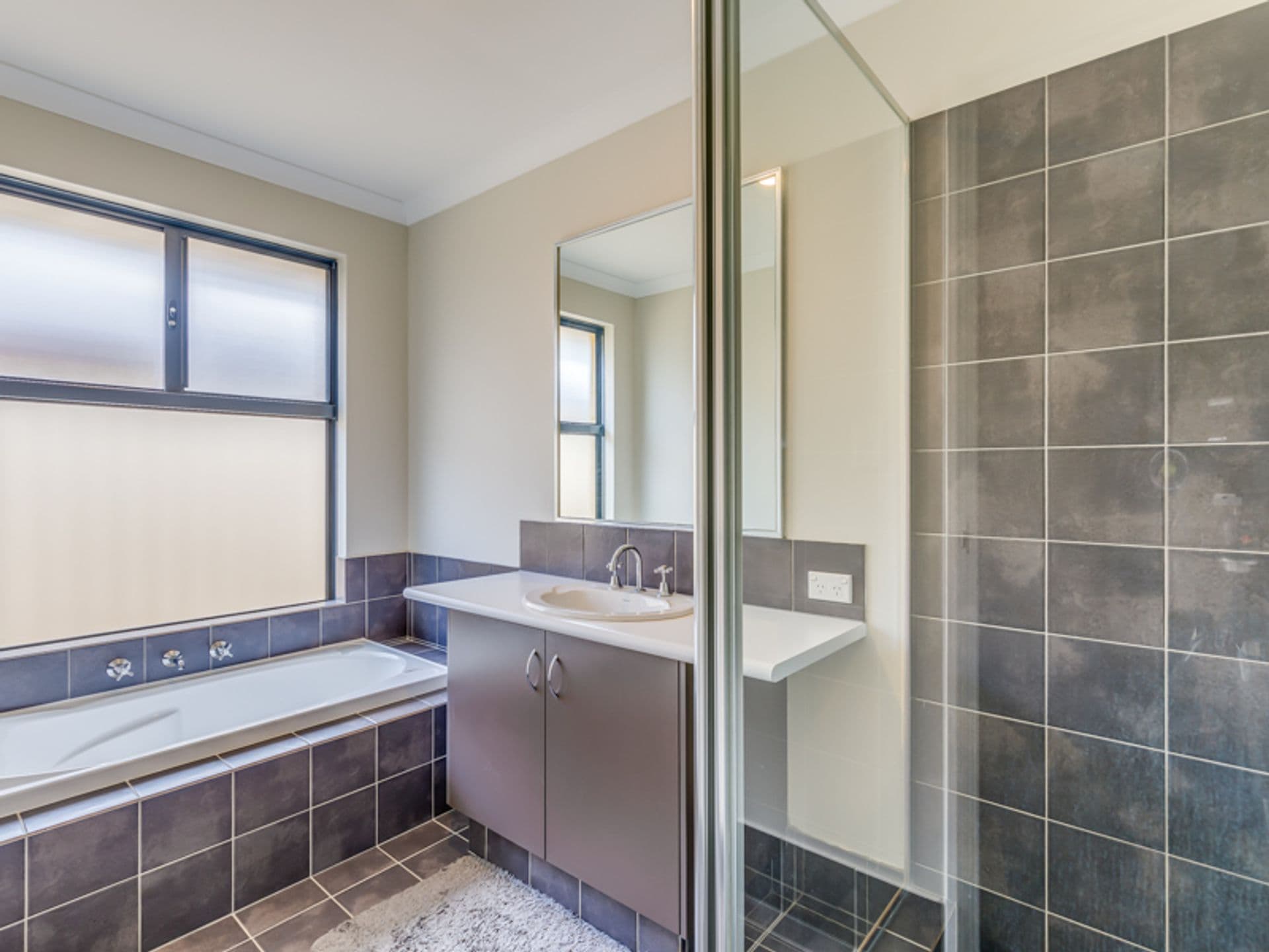 7/10 Warton Rd, Huntingdale, WA, 6110, Aubin Grove - Thumbnail 4