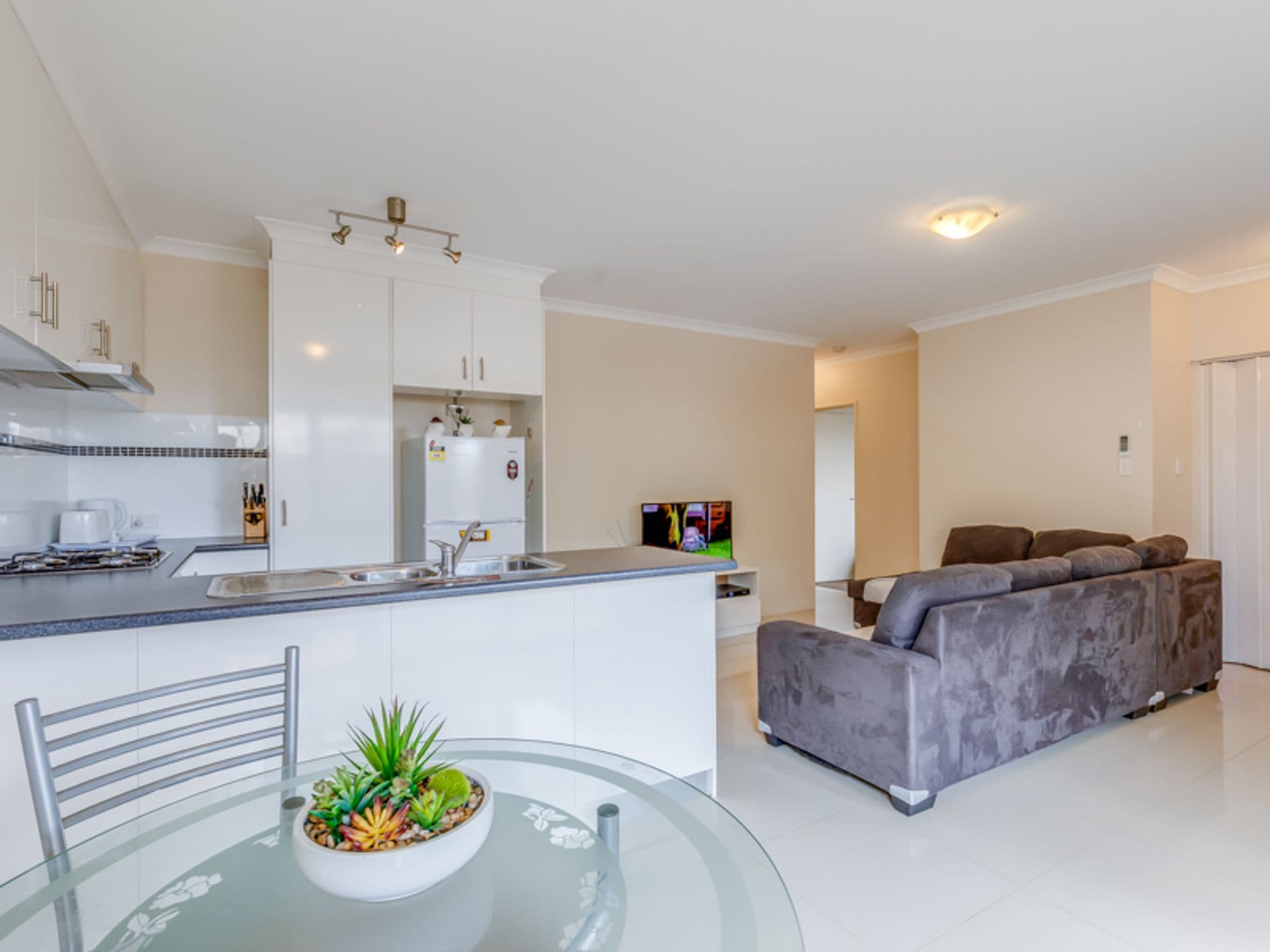 7/10 Warton Rd, Huntingdale, WA, 6110, Kewdale - Thumbnail 3