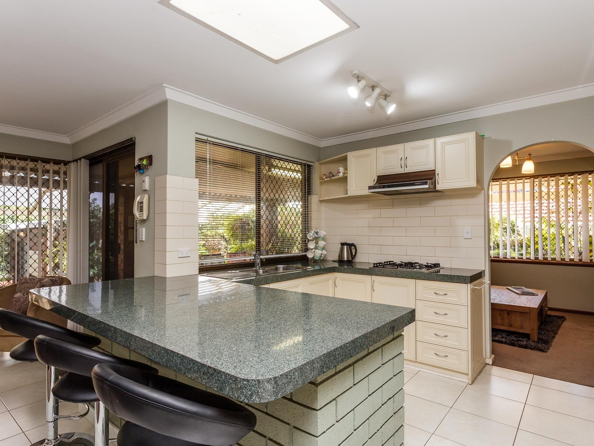 7/10 Warton Rd, Huntingdale, WA, 6110, Bibra Lake - Thumbnail 2