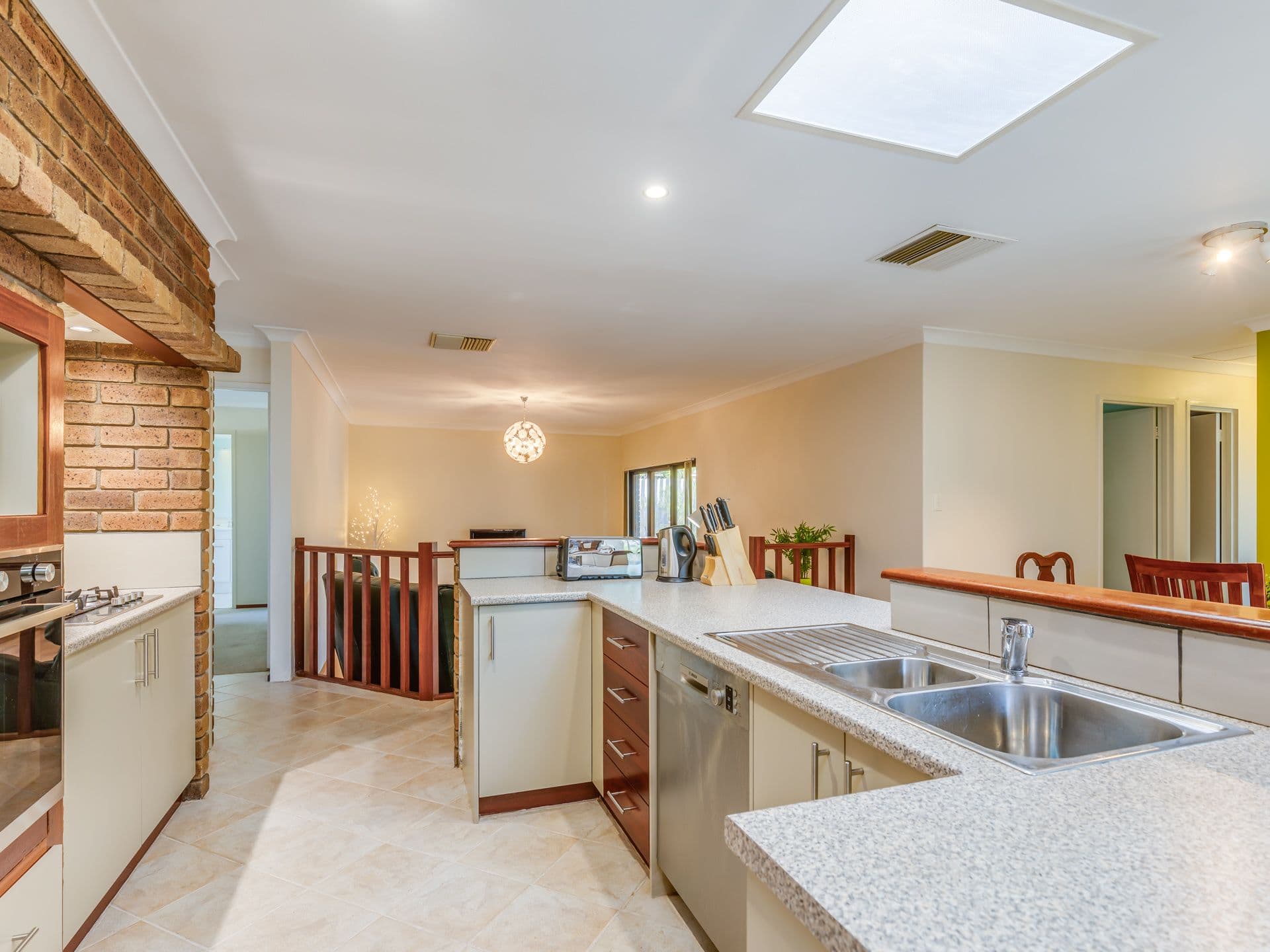 7/10 Warton Rd, Huntingdale, WA, 6110, Thornlie - Thumbnail 3