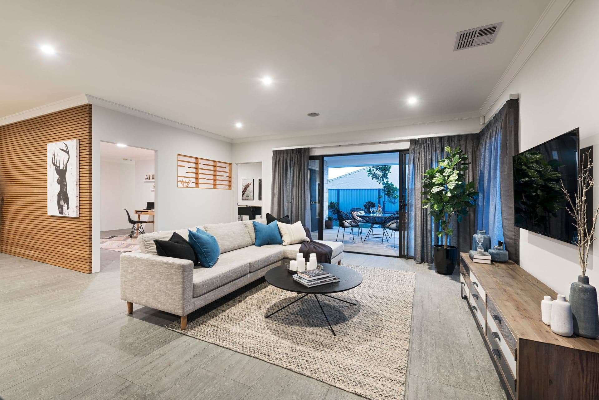7/10 Warton Rd, Huntingdale, WA, 6110, Whitby - Image 1