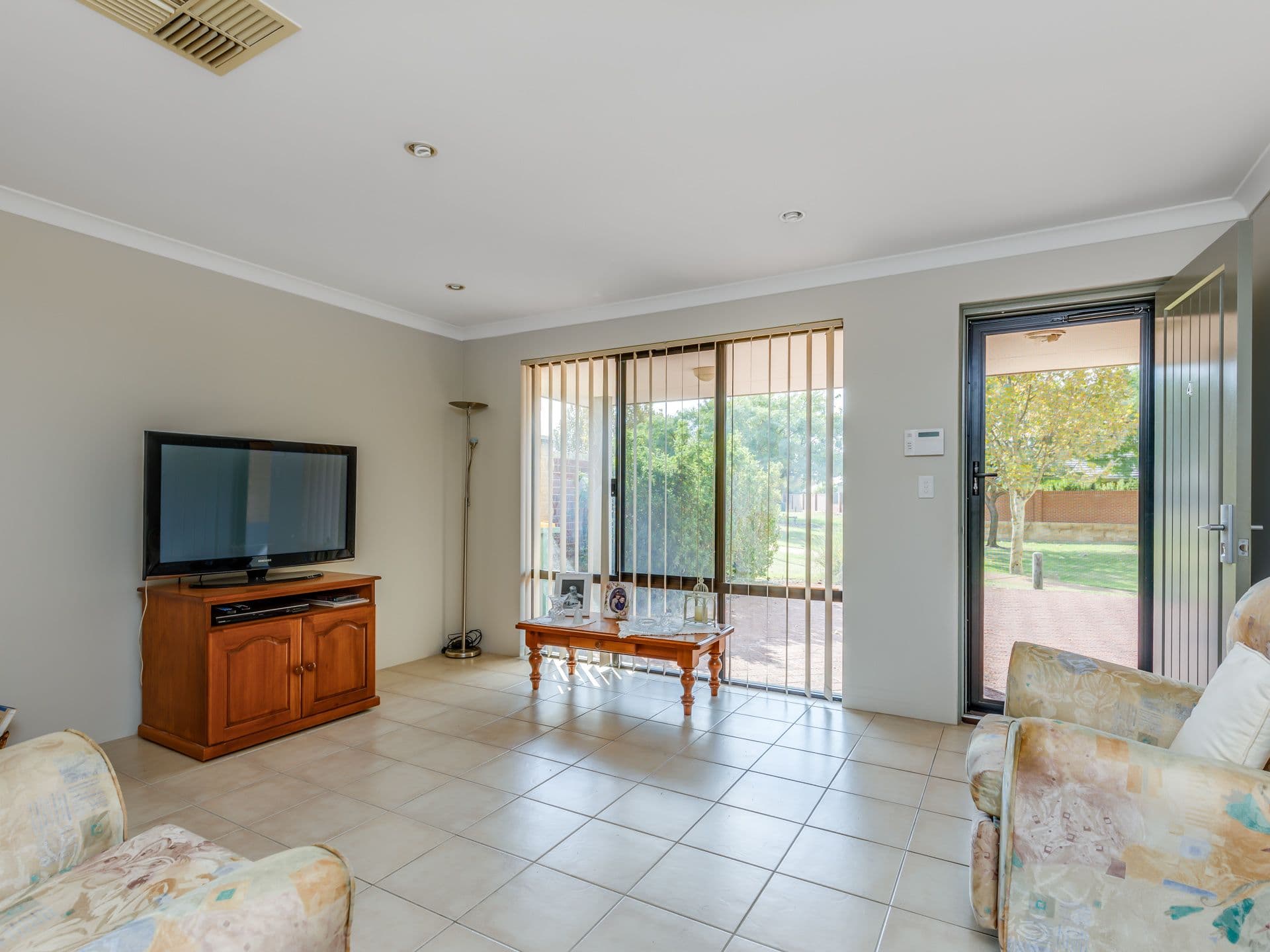 7/10 Warton Rd, Huntingdale, WA, 6110, Thornlie - Thumbnail 4