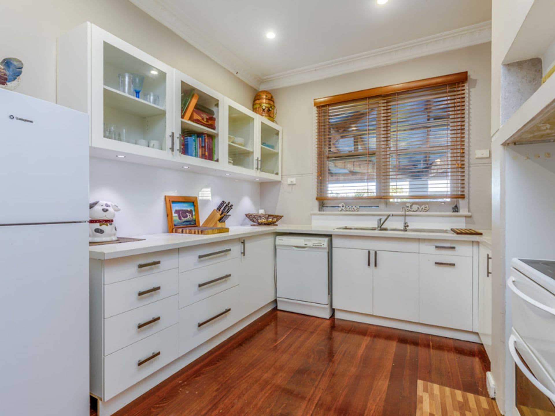 7/10 Warton Rd, Huntingdale, WA, 6110, Alfred Cove - Image 1