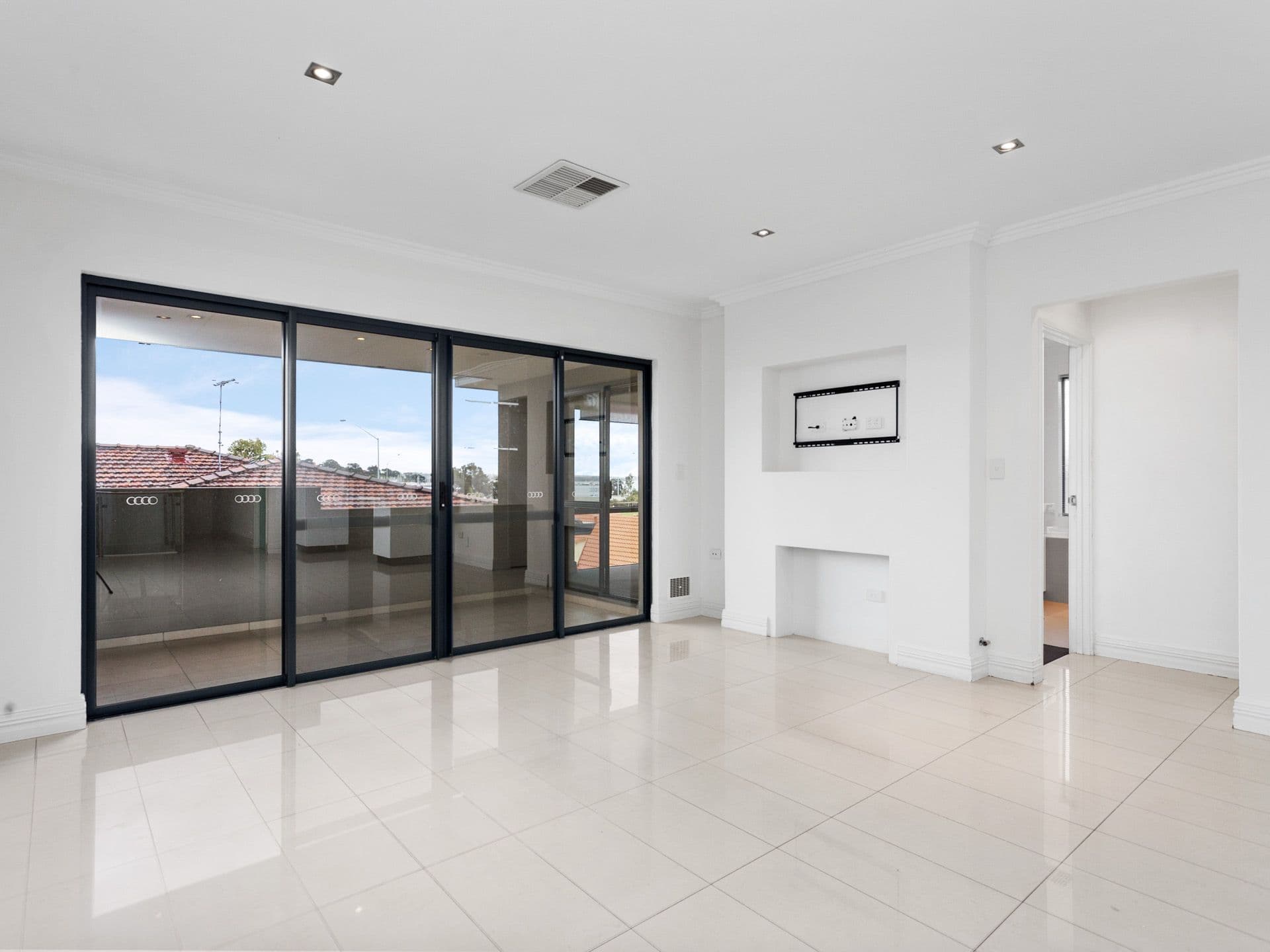 7/10 Warton Rd, Huntingdale, WA, 6110, Como - Thumbnail 3