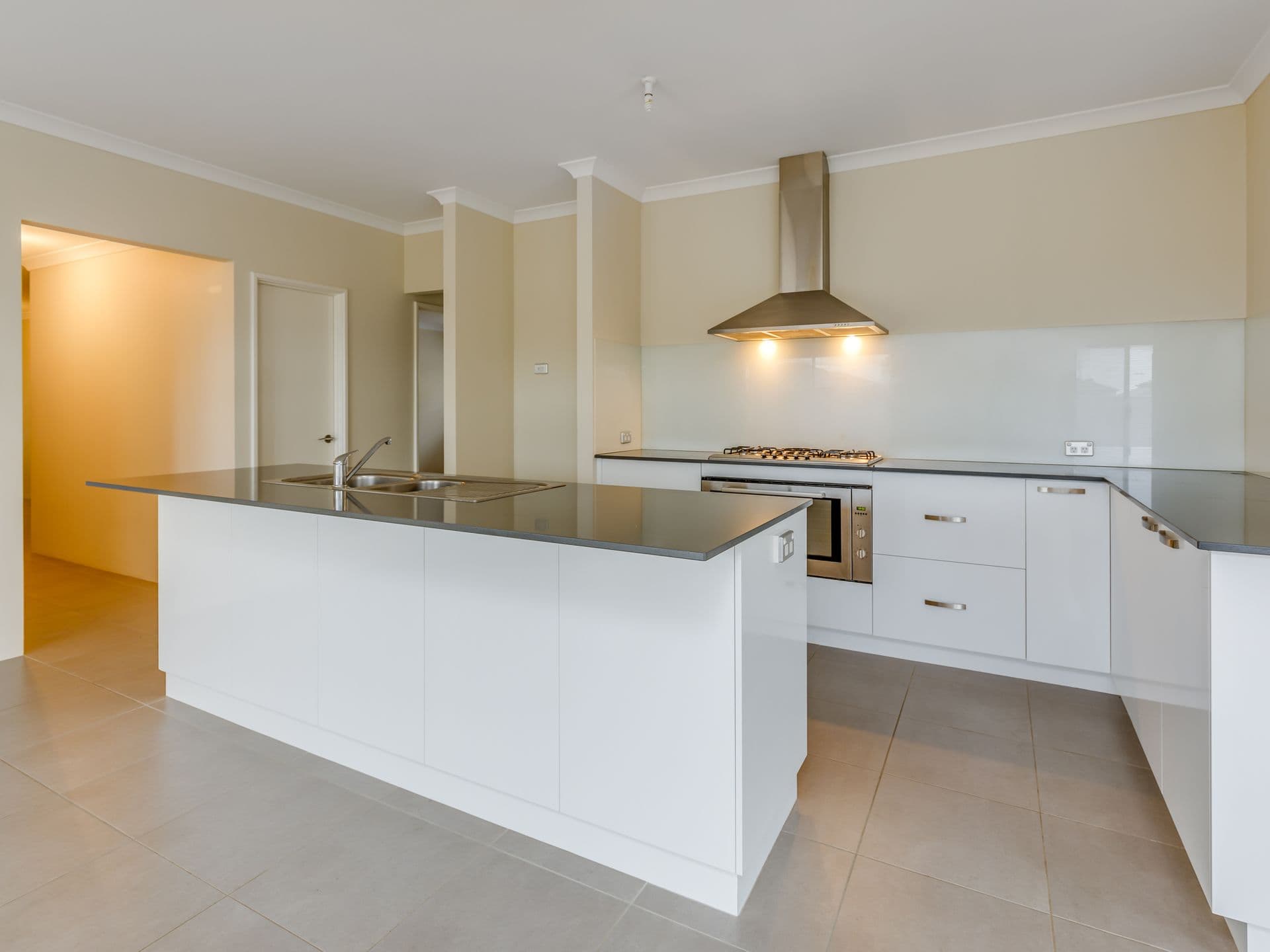7/10 Warton Rd, Huntingdale, WA, 6110, Harrisdale - Thumbnail 2