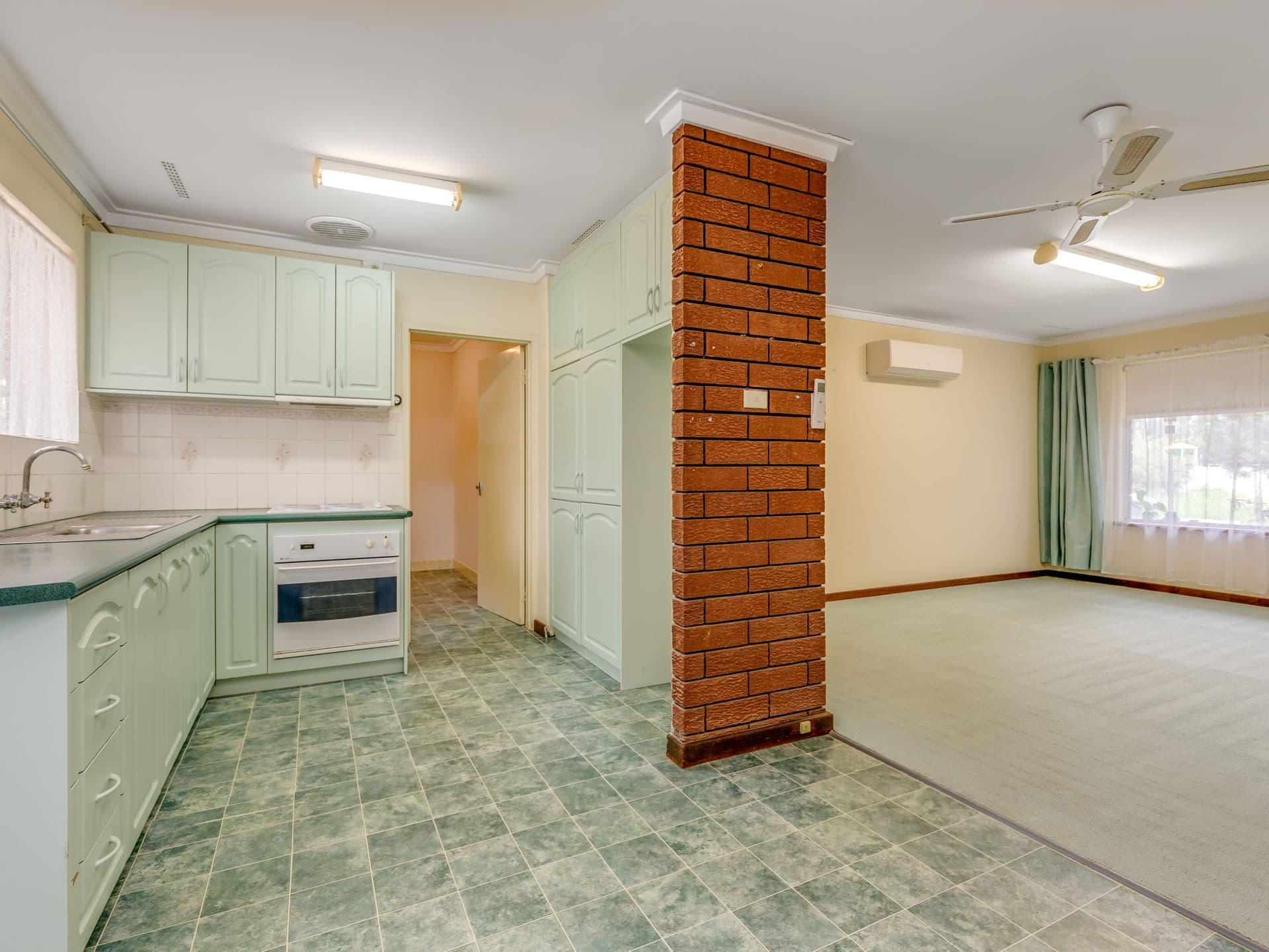 7/10 Warton Rd, Huntingdale, WA, 6110, Maida Vale - Thumbnail 2