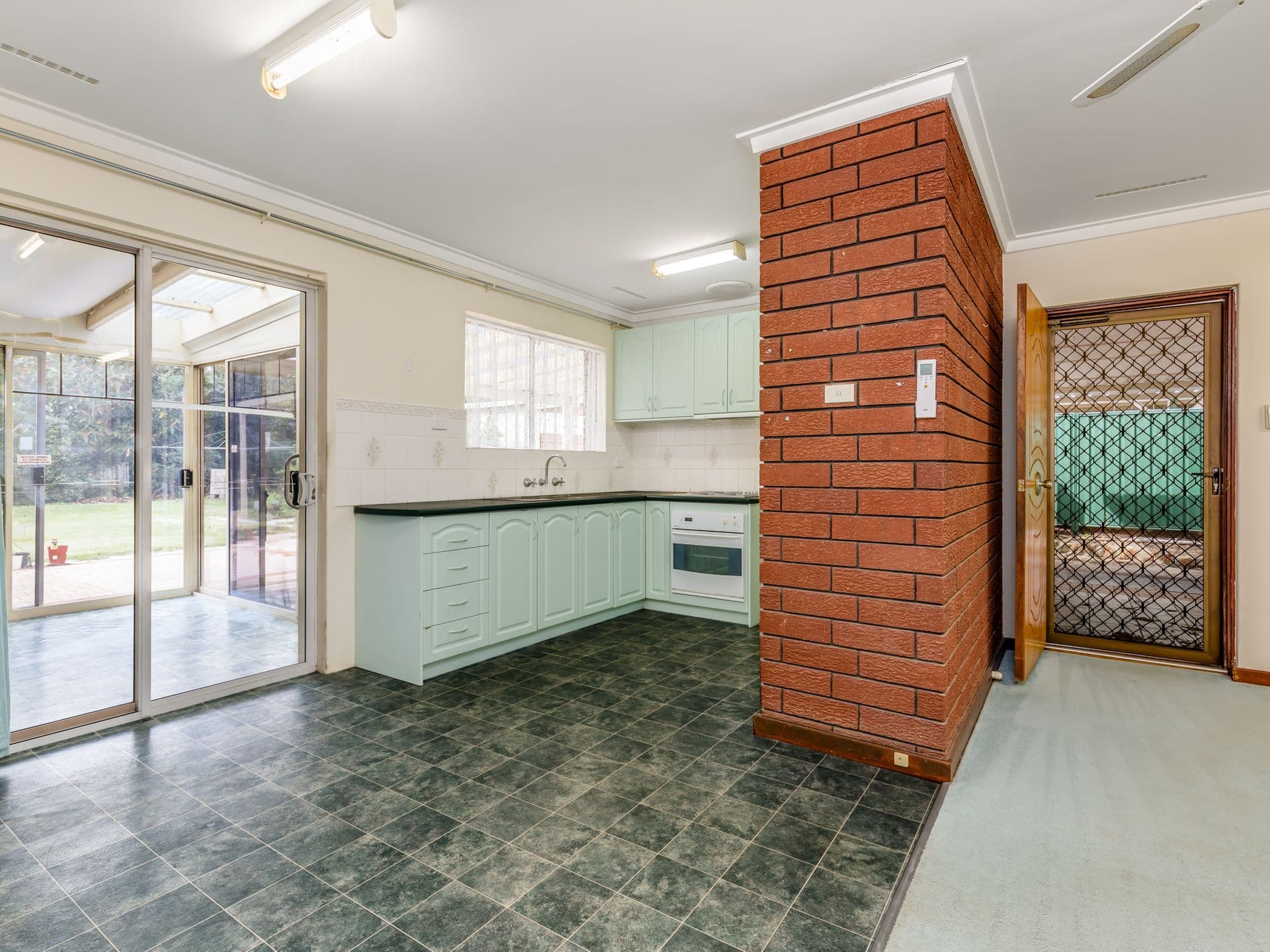 7/10 Warton Rd, Huntingdale, WA, 6110, Maida Vale - Thumbnail 5