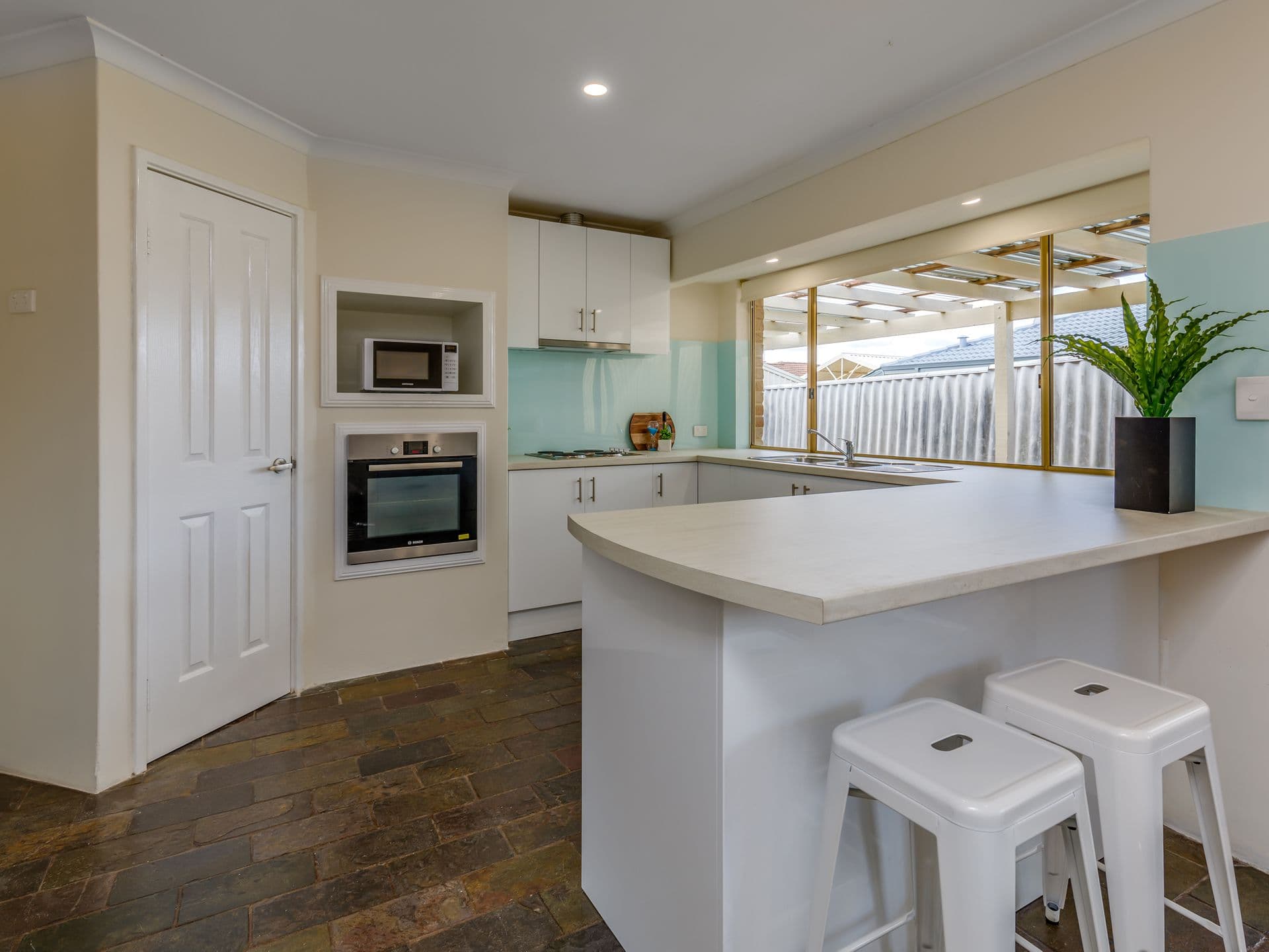 7/10 Warton Rd, Huntingdale, WA, 6110, Manor Lakes - Thumbnail 2