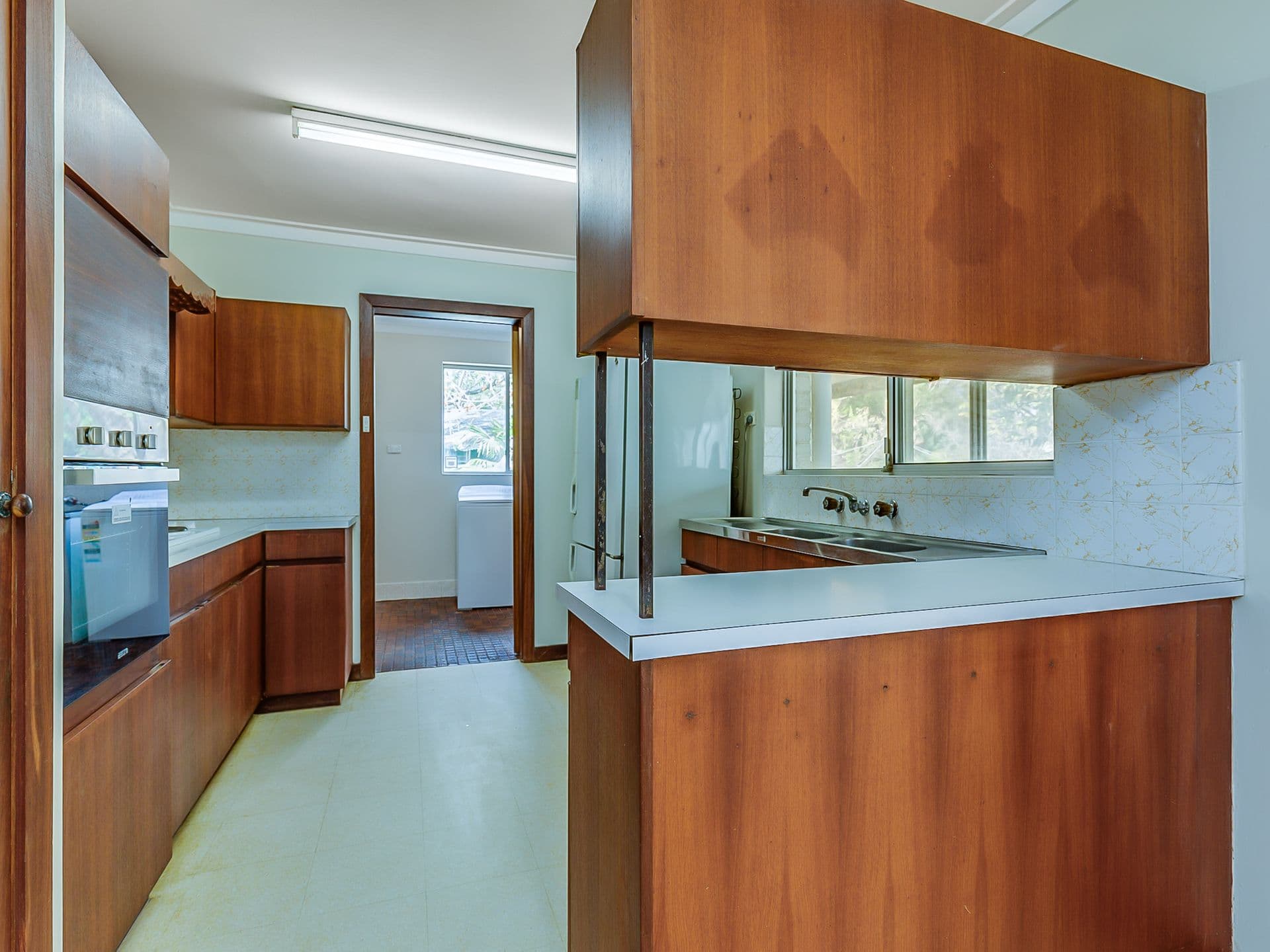 7/10 Warton Rd, Huntingdale, WA, 6110, Martin - Thumbnail 2