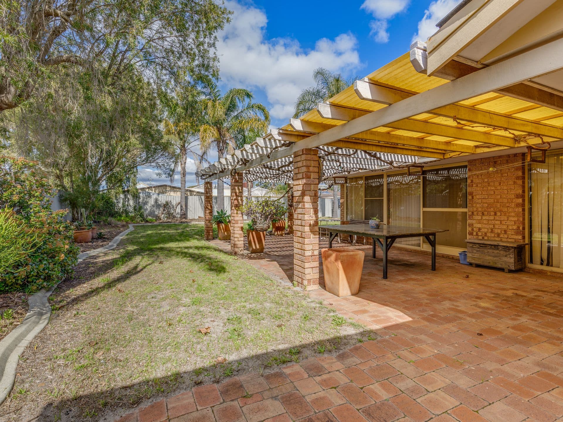 7/10 Warton Rd, Huntingdale, WA, 6110, Huntingdale - Image 1