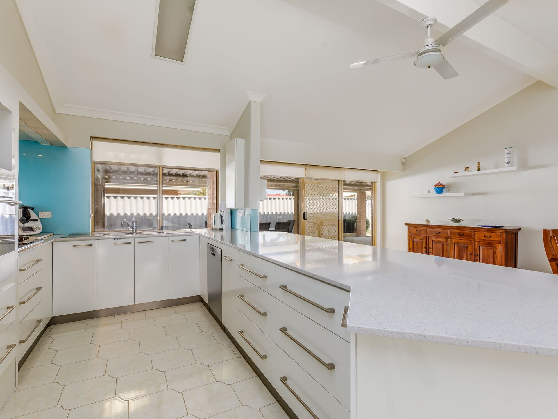 7/10 Warton Rd, Huntingdale, WA, 6110, Thornlie - Thumbnail 2