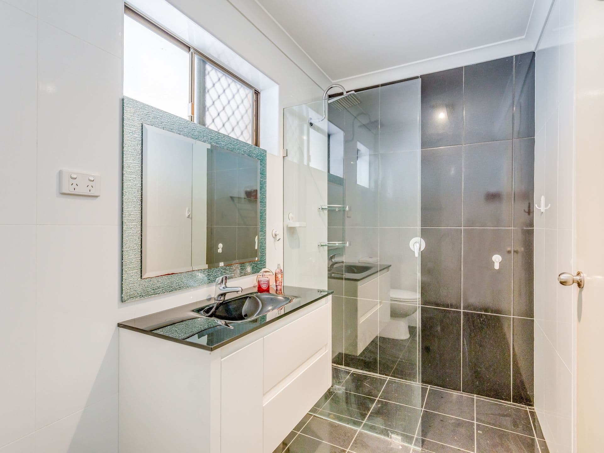 7/10 Warton Rd, Huntingdale, WA, 6110, Thornlie - Thumbnail 2