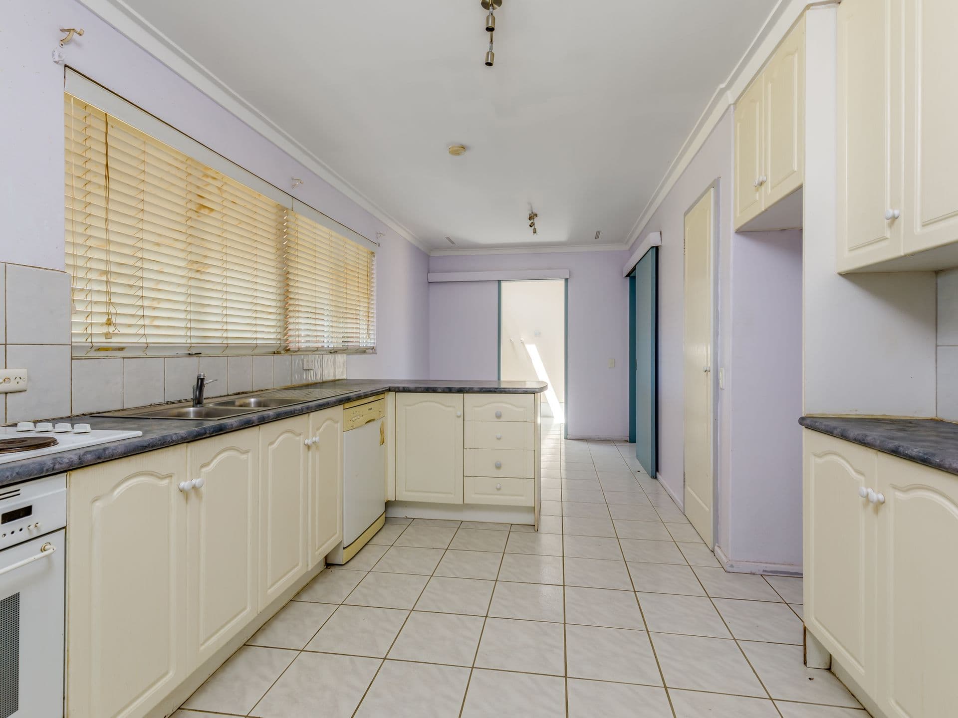 7/10 Warton Rd, Huntingdale, WA, 6110, Maddington - Thumbnail 2