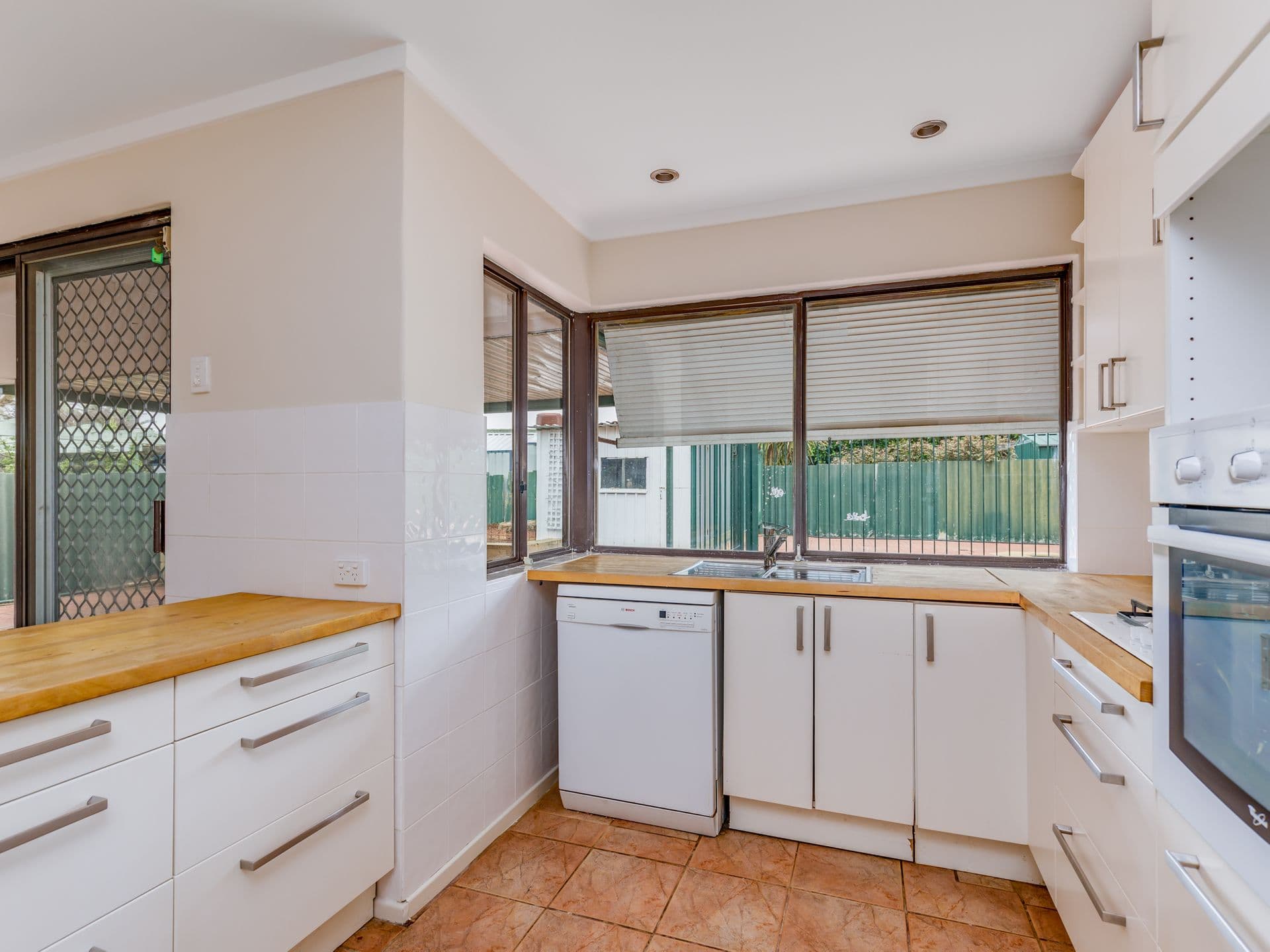 7/10 Warton Rd, Huntingdale, WA, 6110, Parkwood - Thumbnail 3