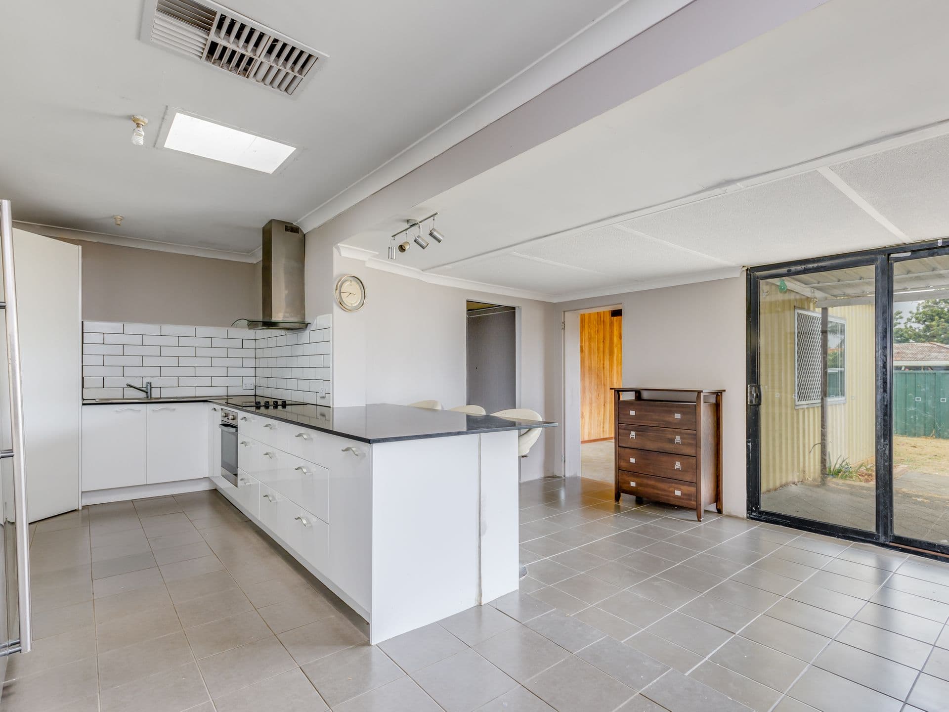 7/10 Warton Rd, Huntingdale, WA, 6110, Armadale - Thumbnail 3