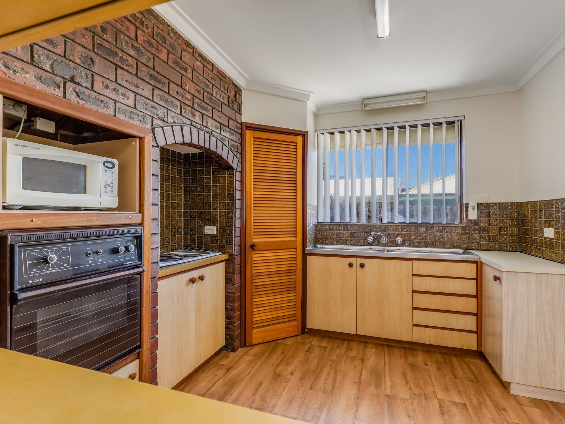 7/10 Warton Rd, Huntingdale, WA, 6110, Thornlie - Thumbnail 4