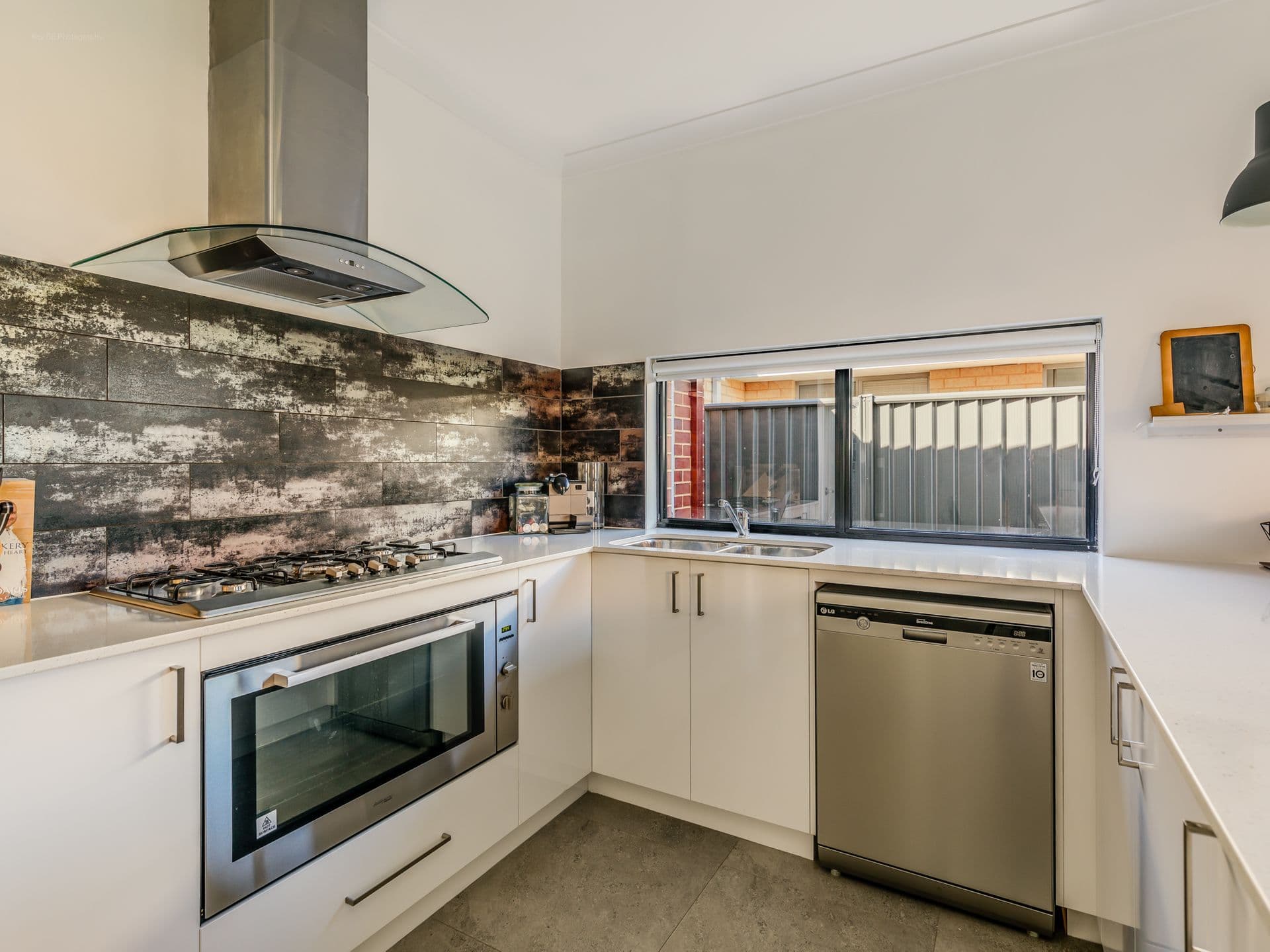 7/10 Warton Rd, Huntingdale, WA, 6110, Harrisdale - Thumbnail 2