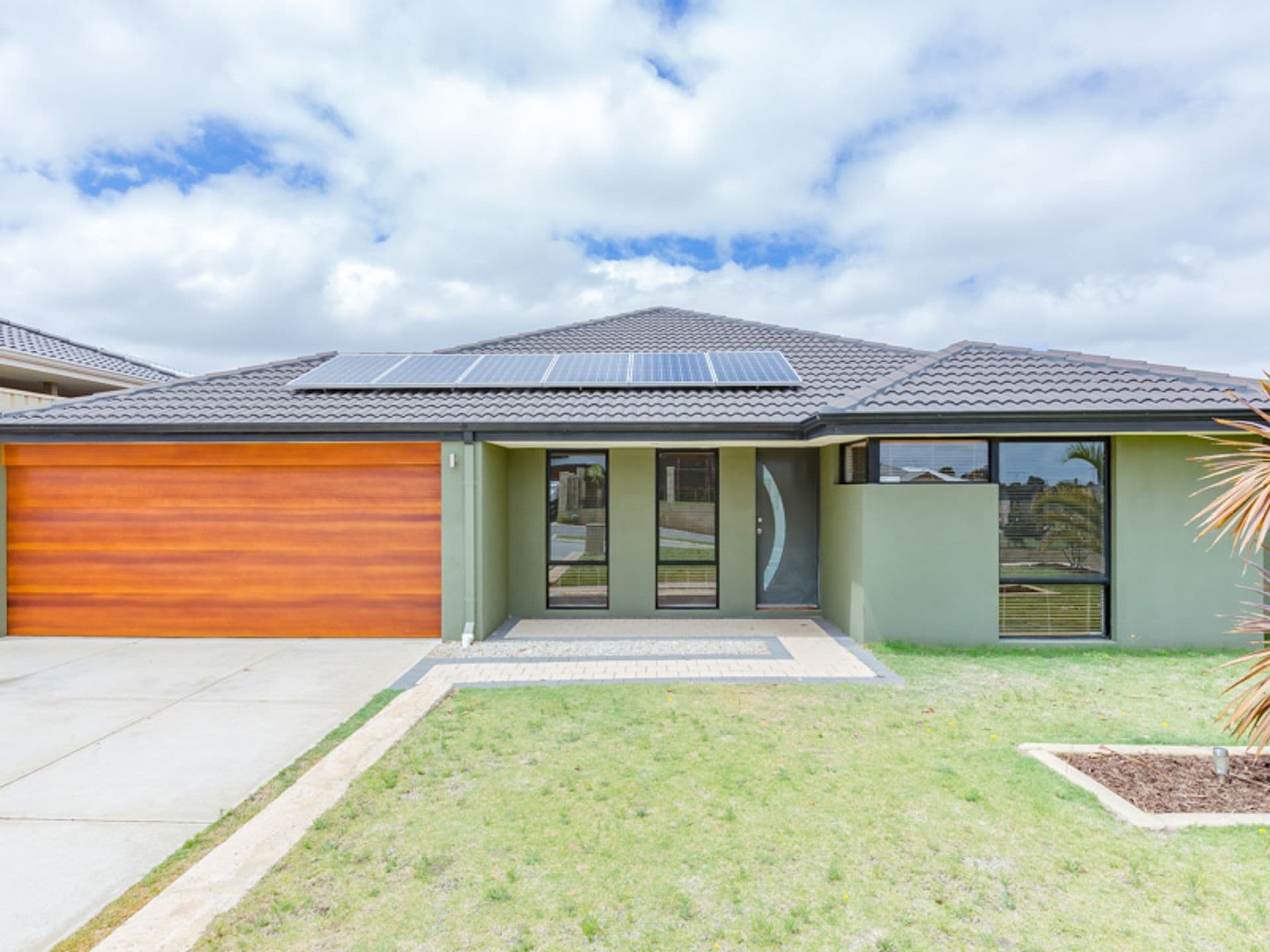 7/10 Warton Rd, Huntingdale, WA, 6110, Orelia - Image 1