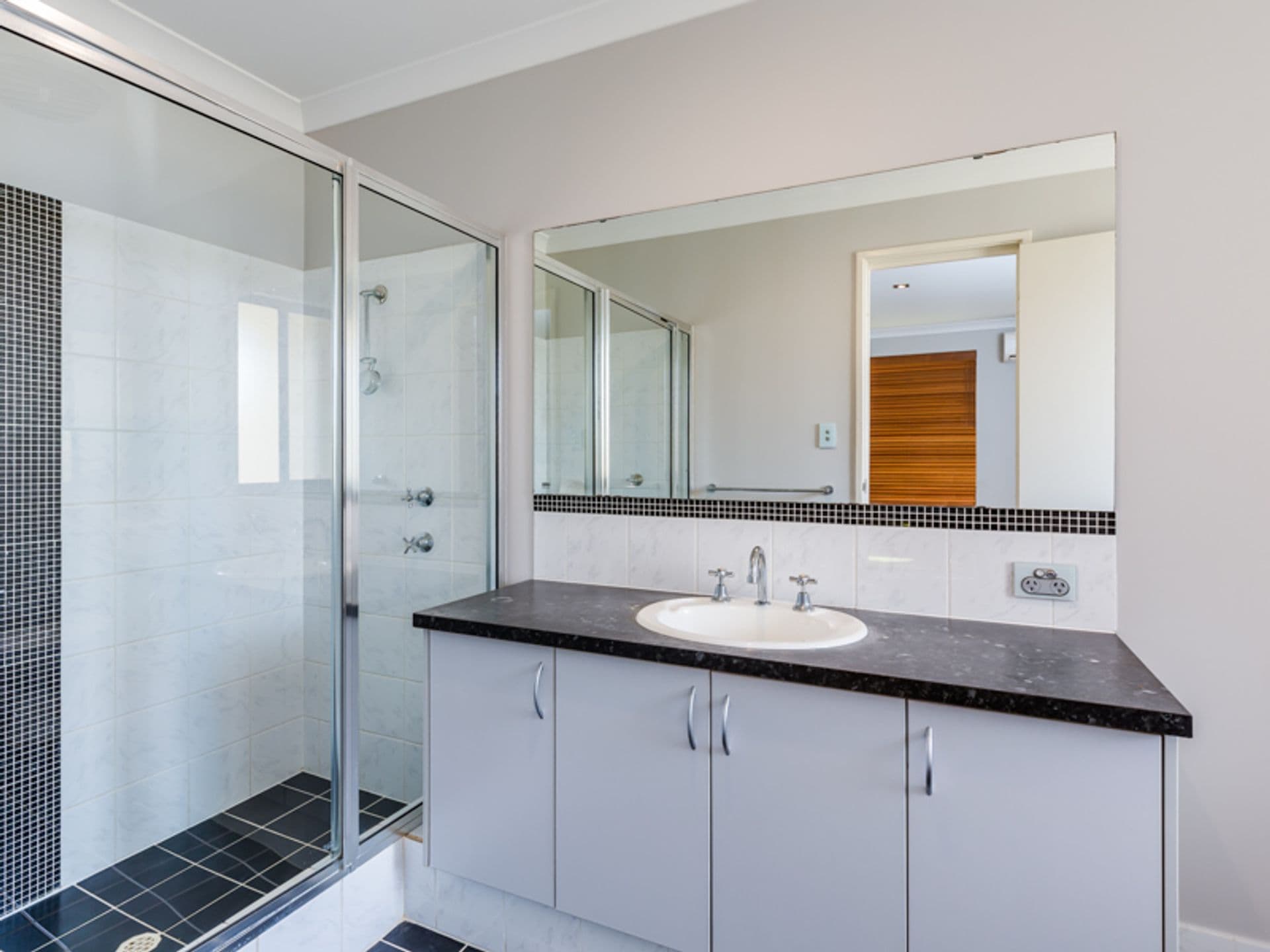 7/10 Warton Rd, Huntingdale, WA, 6110, Orelia - Thumbnail 7