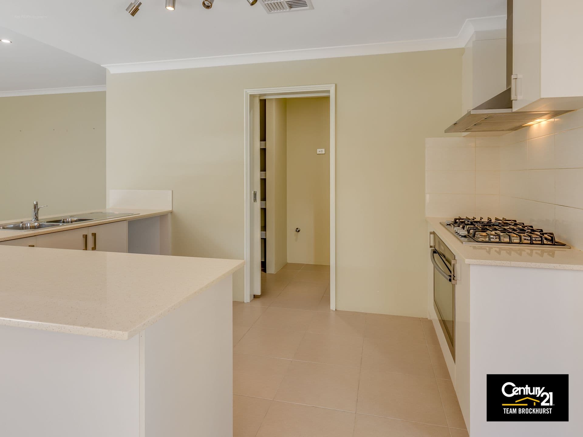 7/10 Warton Rd, Huntingdale, WA, 6110, Piara Waters - Thumbnail 7