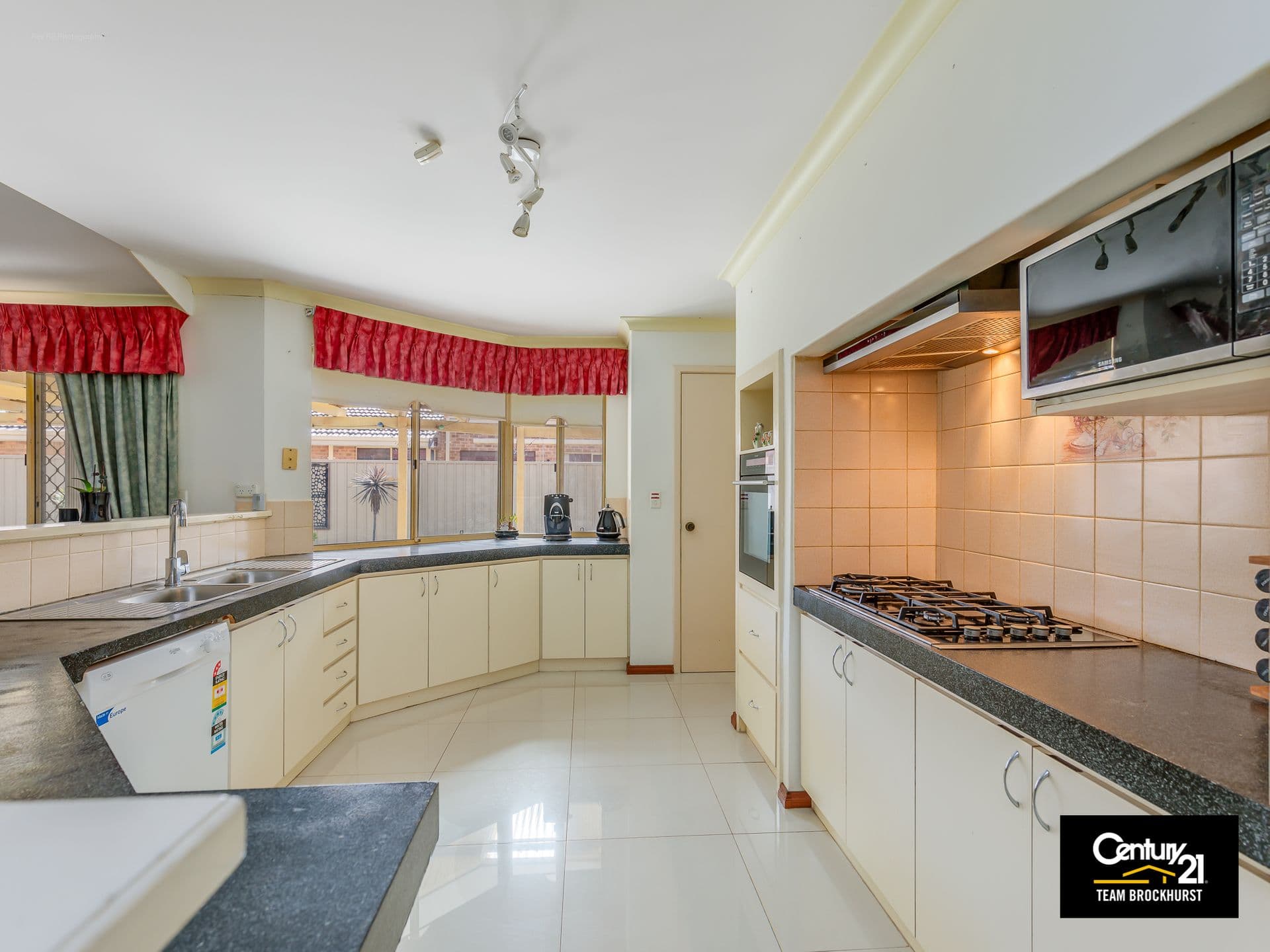 7/10 Warton Rd, Huntingdale, WA, 6110, Thornlie - Thumbnail 3