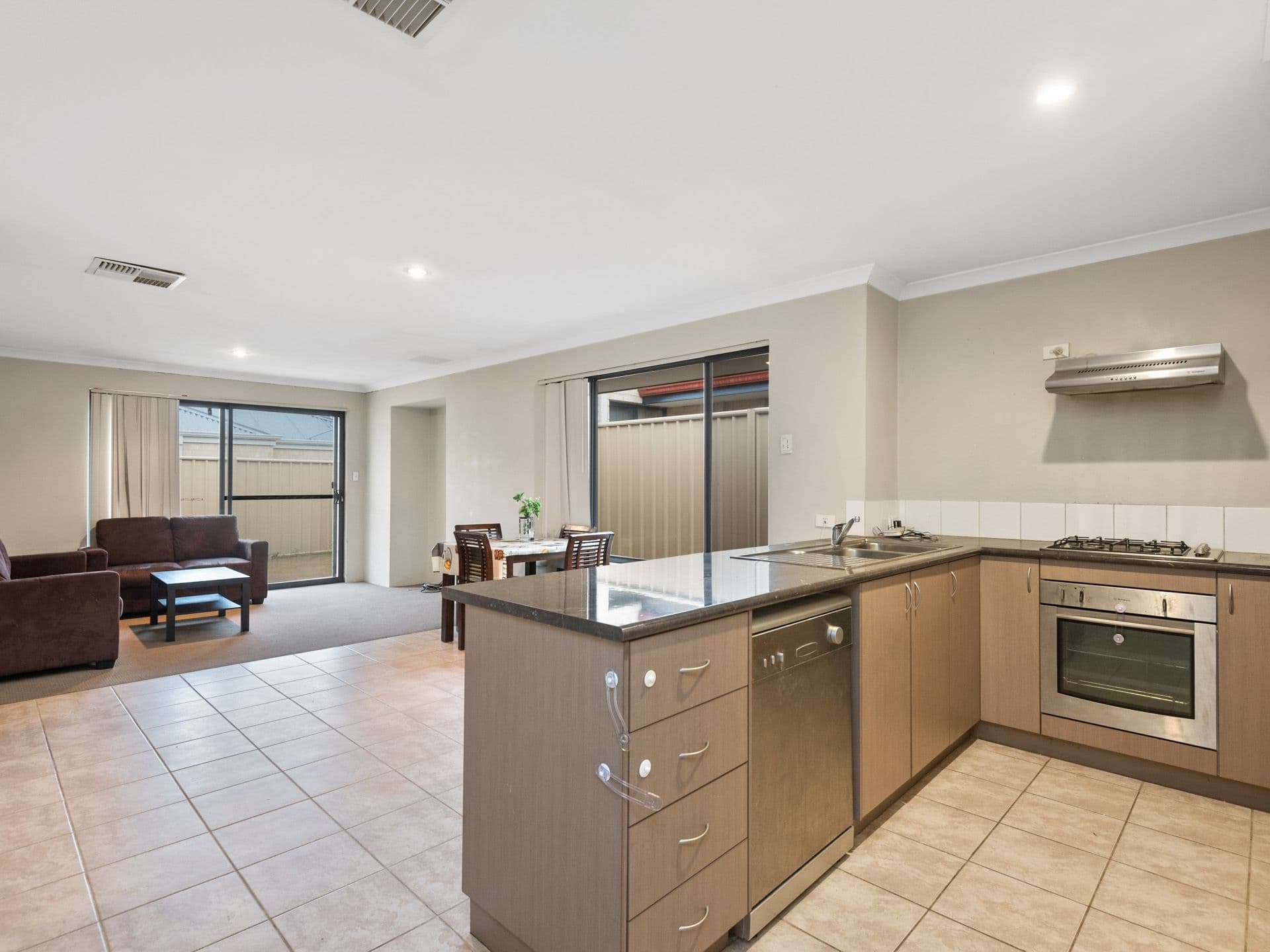 7/10 Warton Rd, Huntingdale, WA, 6110, Nollamara - Thumbnail 6