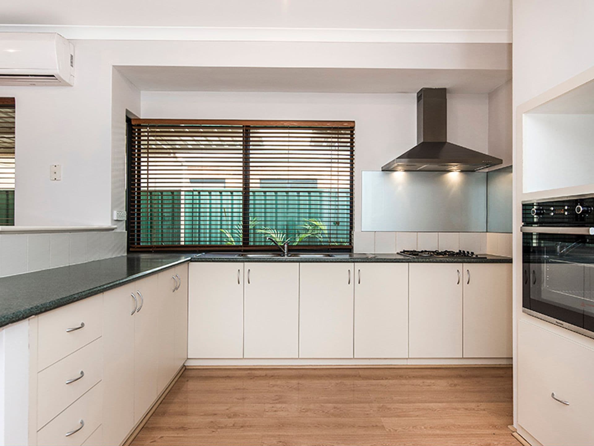 7/10 Warton Rd, Huntingdale, WA, 6110, Jane Brook - Thumbnail 2