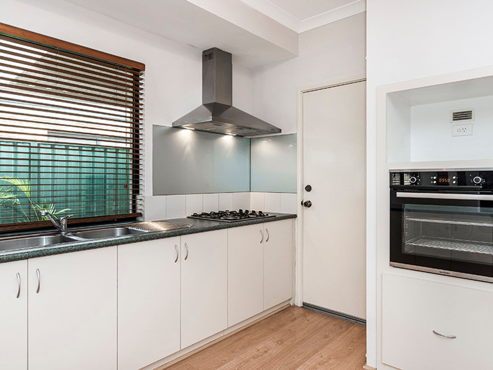 7/10 Warton Rd, Huntingdale, WA, 6110, Jane Brook - Thumbnail 6