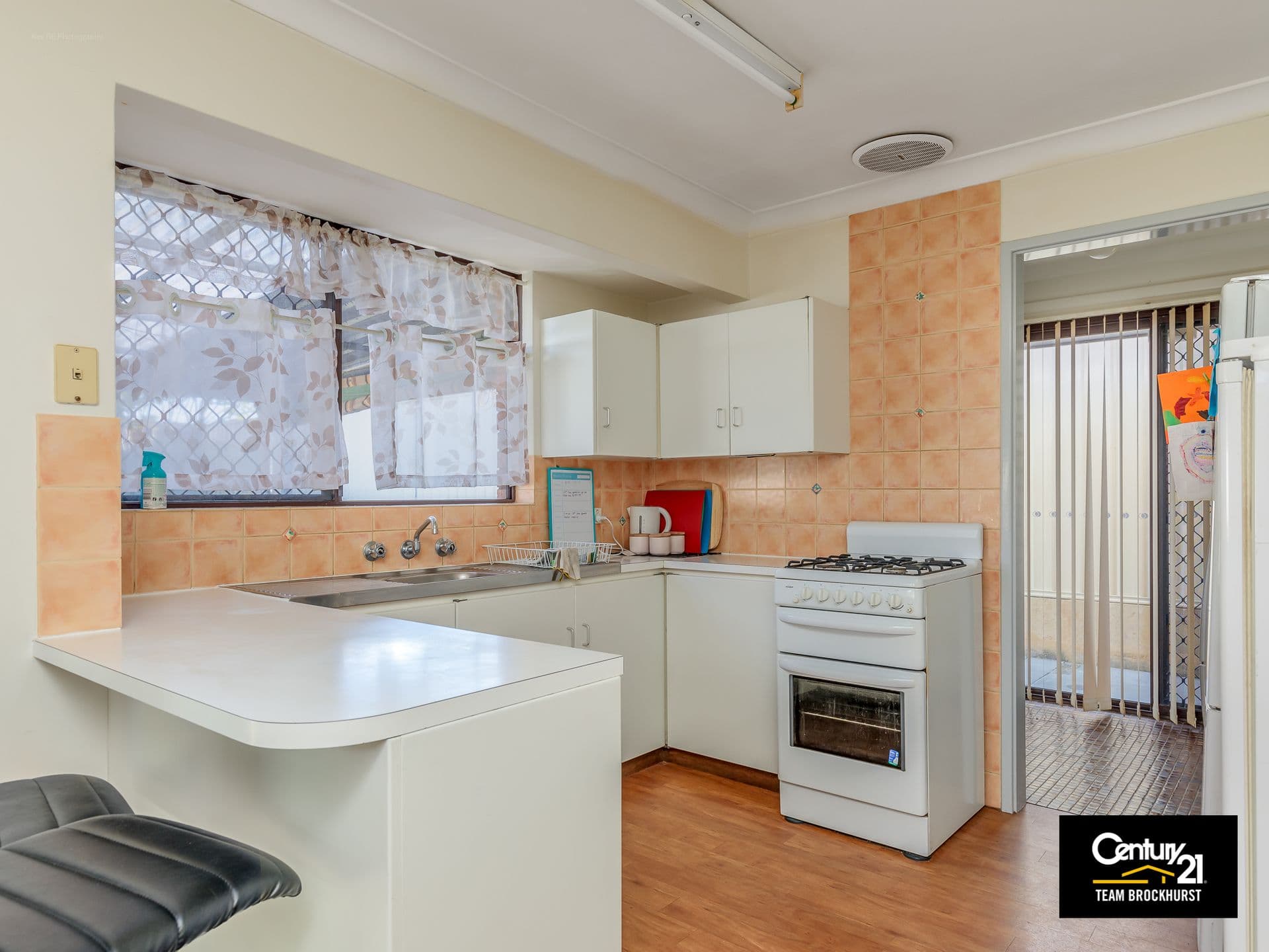 7/10 Warton Rd, Huntingdale, WA, 6110, Huntingdale - Thumbnail 2