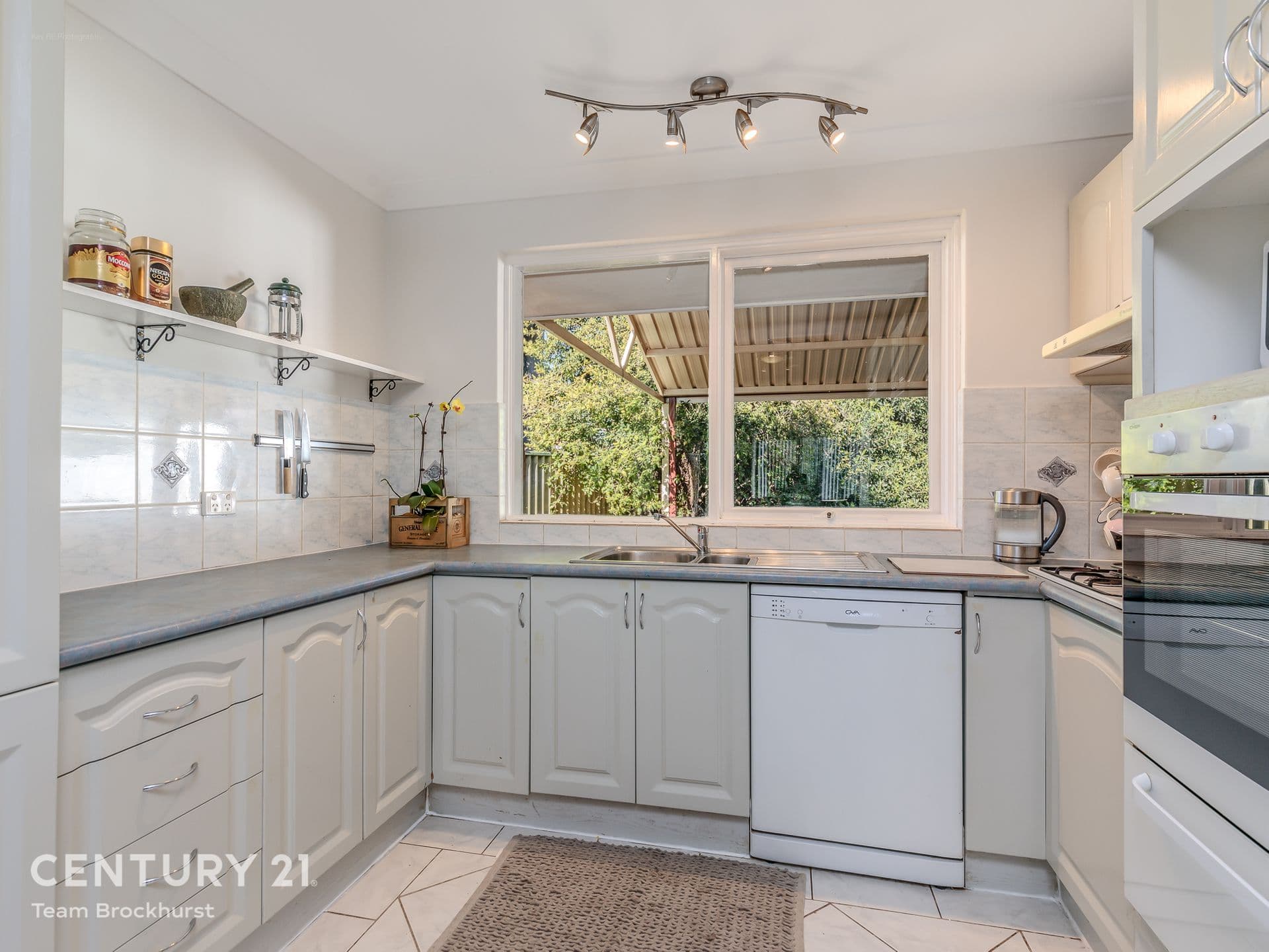 7/10 Warton Rd, Huntingdale, WA, 6110, Thornlie - Thumbnail 3